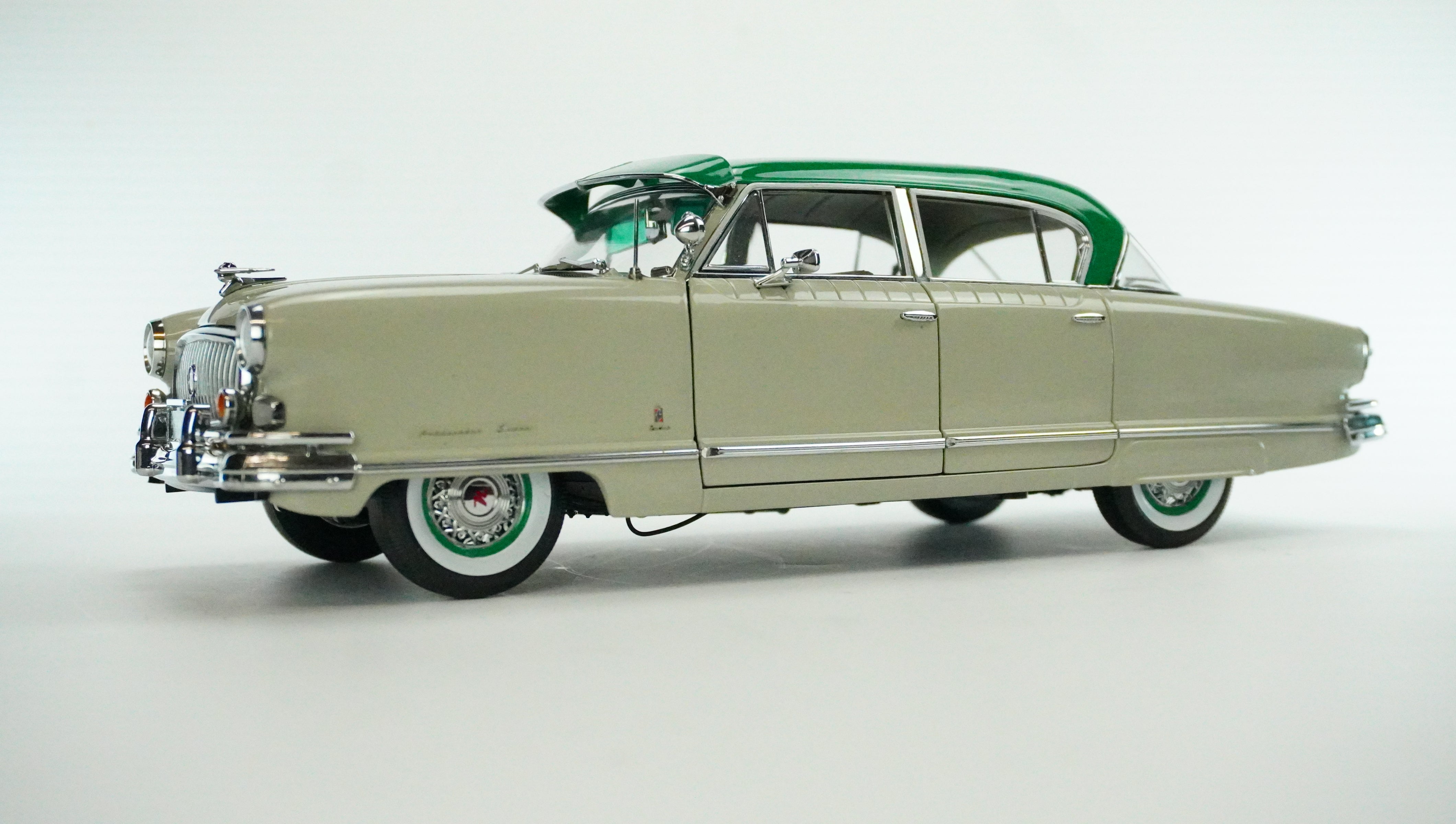 Nash Ambassador Airflyte Rarität 1952 1:18
