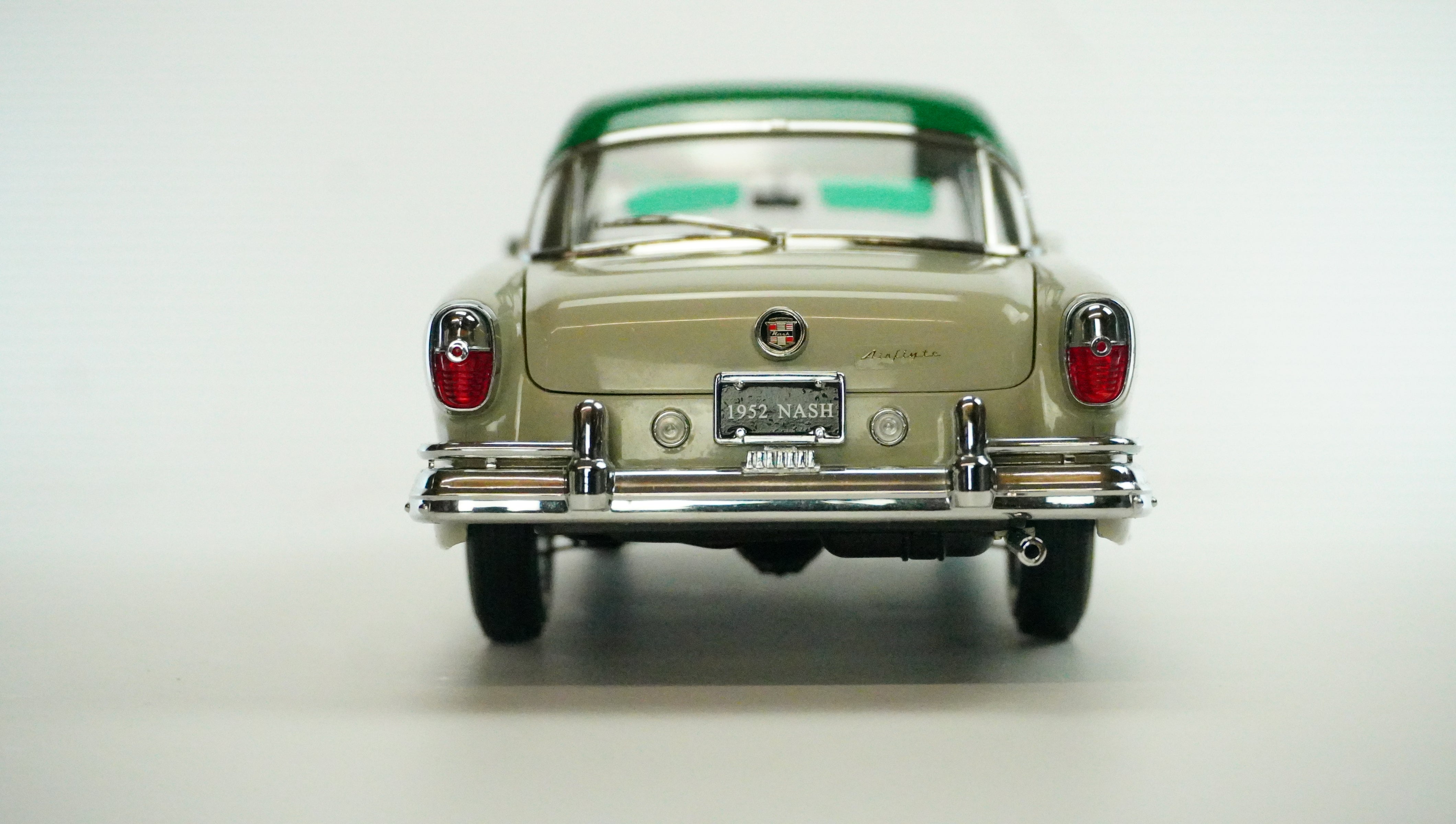 Nash Ambassador Airflyte Rarität 1952 1:18