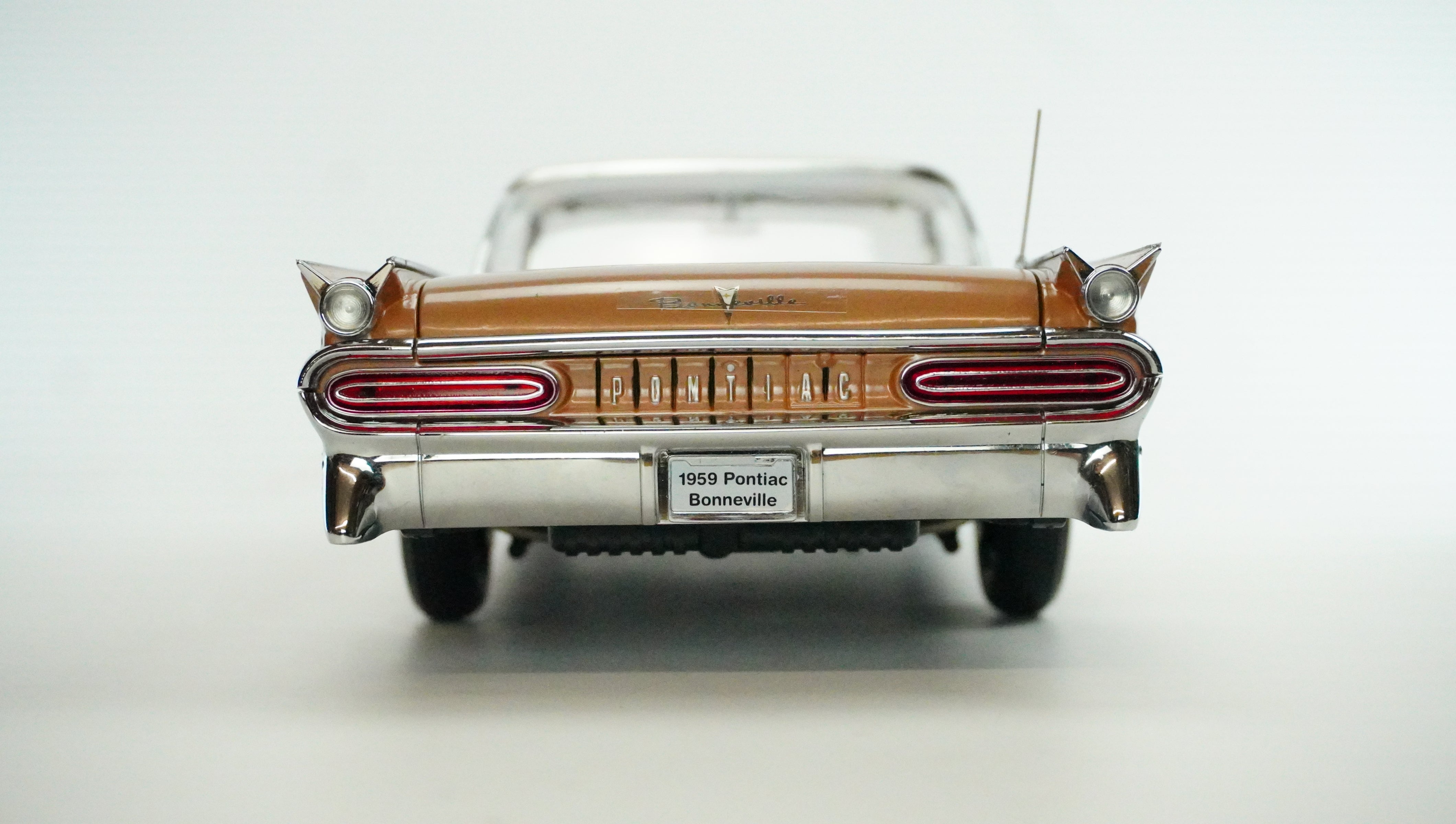 Pontiac Bonneville Rarität 1959 1:18