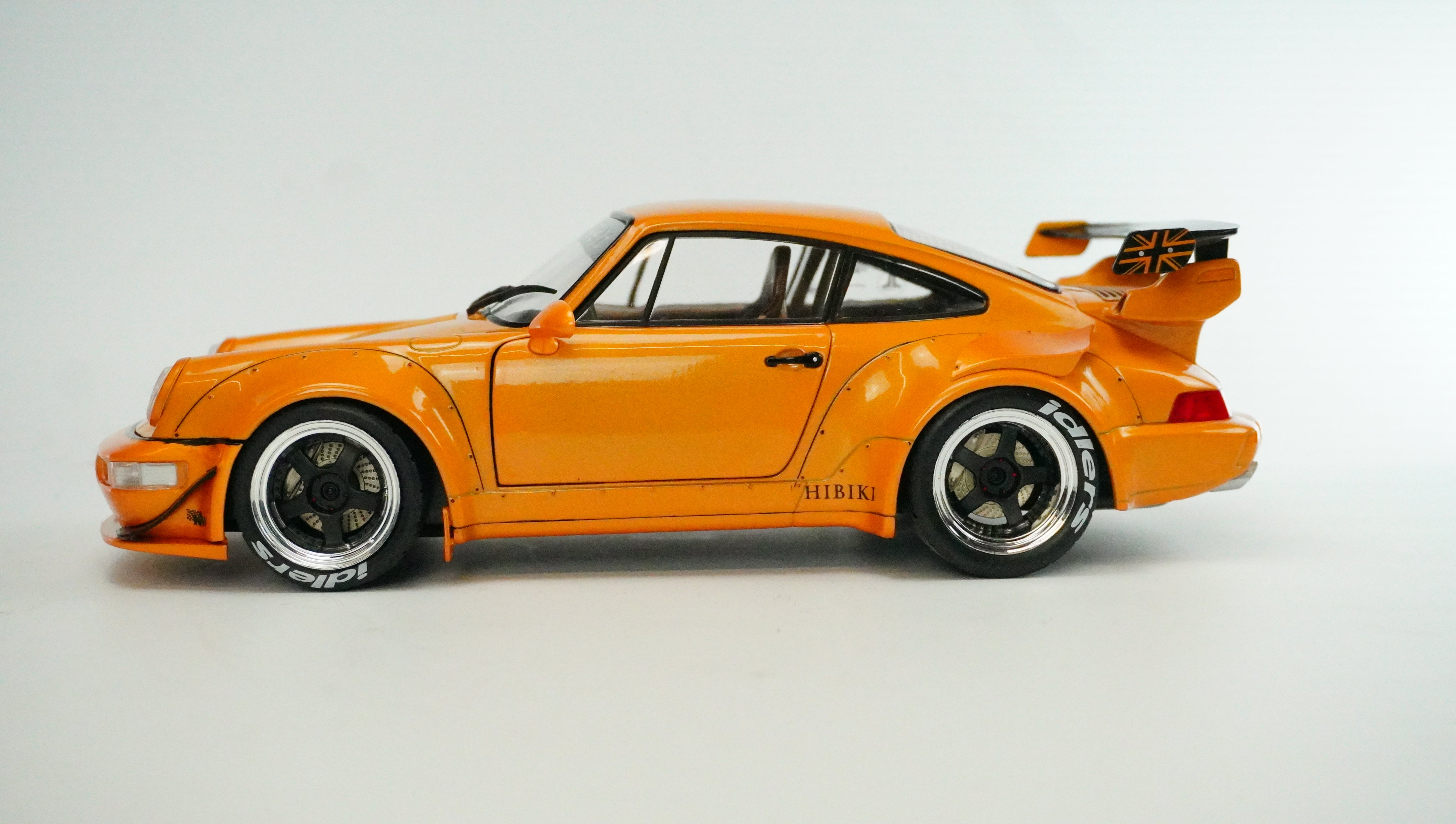 Porsche 911 (964) RWB Hibiki 2016 1:18