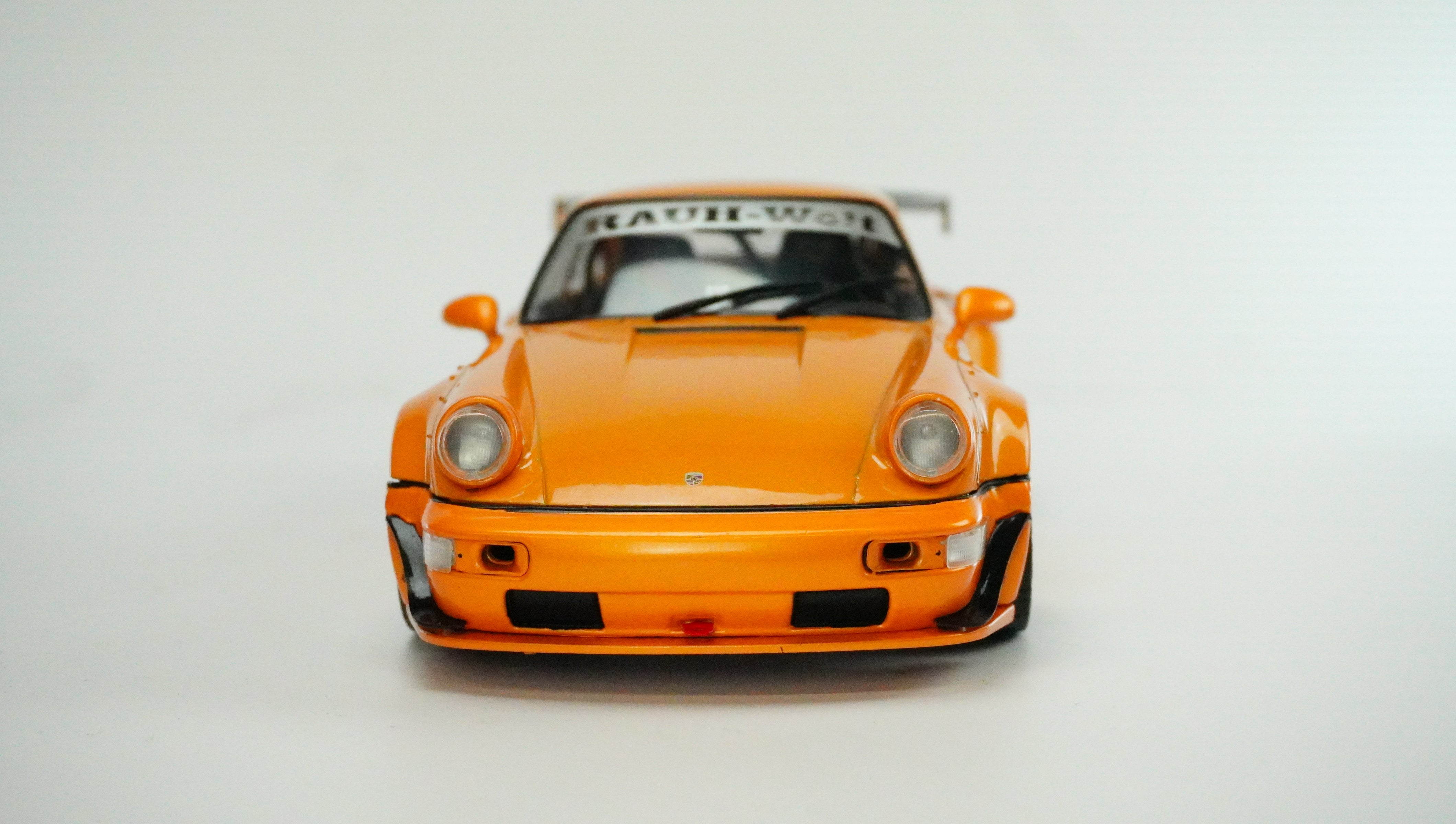Porsche 911 (964) RWB Hibiki 2016 1:18