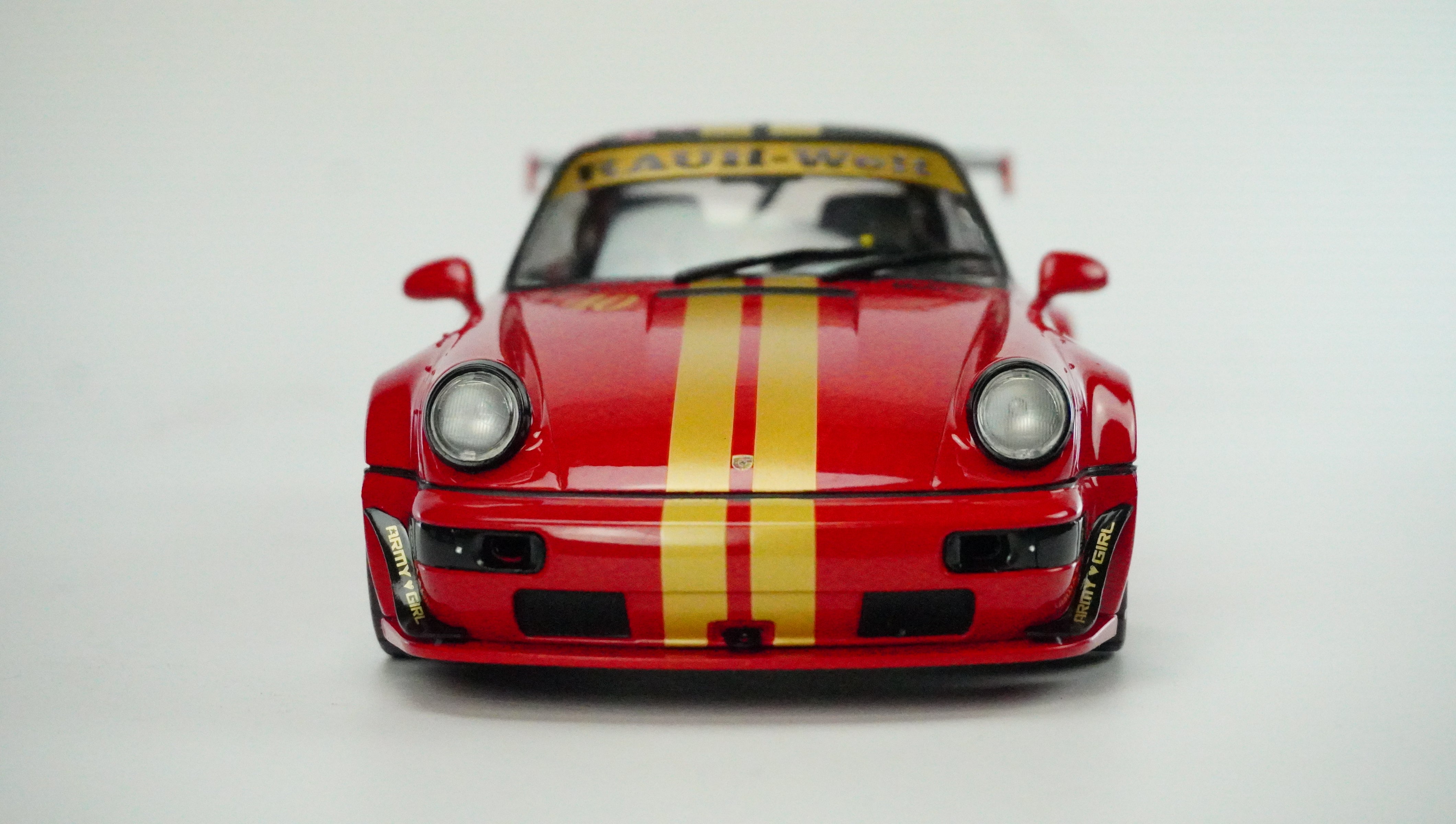 Porsche 911 (964) RWB Sakura 2021 1:18