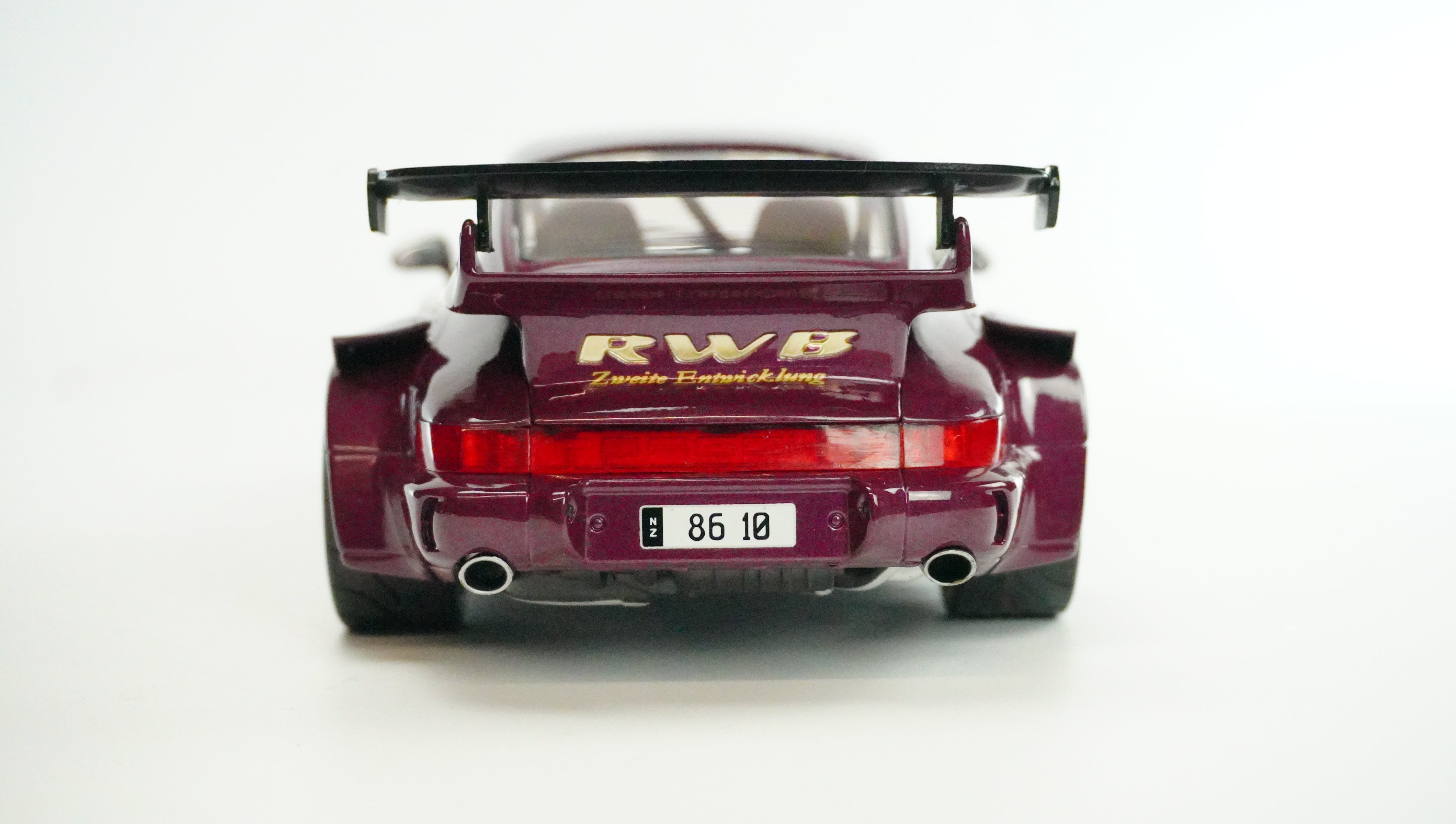 Porsche 911 (964) RWB Hekigyoku 2022 1:18