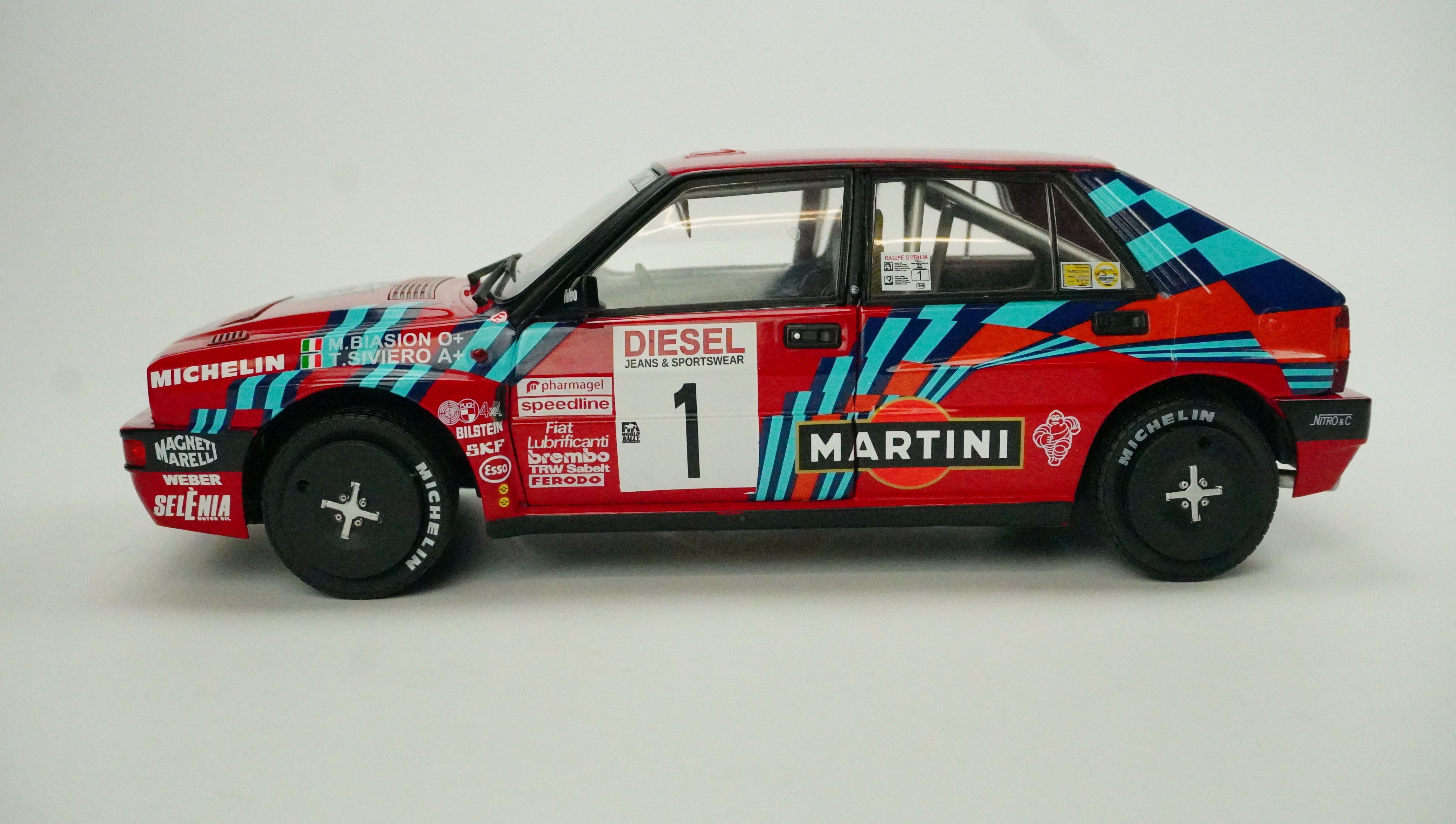 Lancia Delta HF Integrale 16V Martini Rally Nr.1 1989 1:18