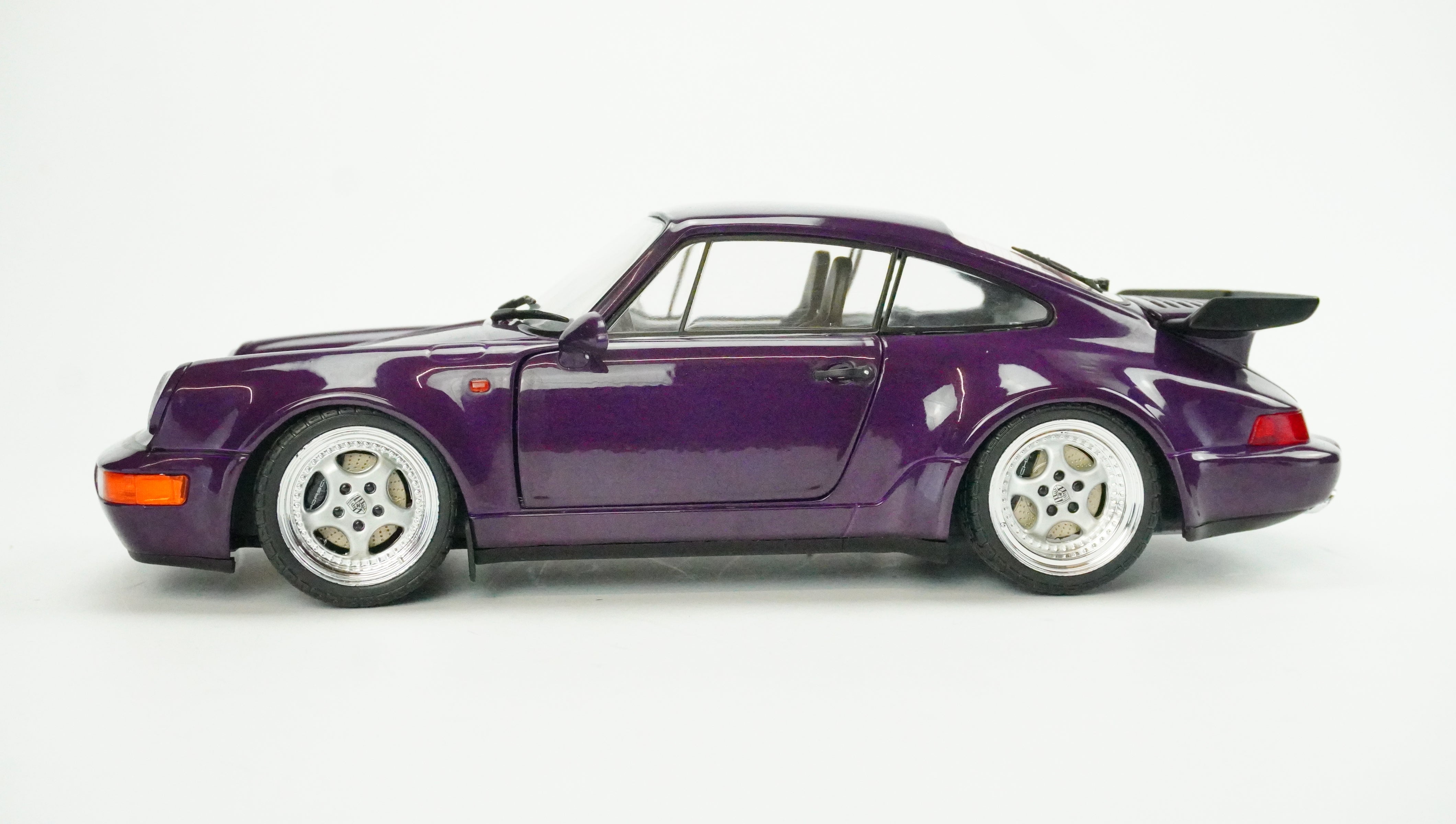 Porsche 911 (964) Turbo Coupé 1990 1:18