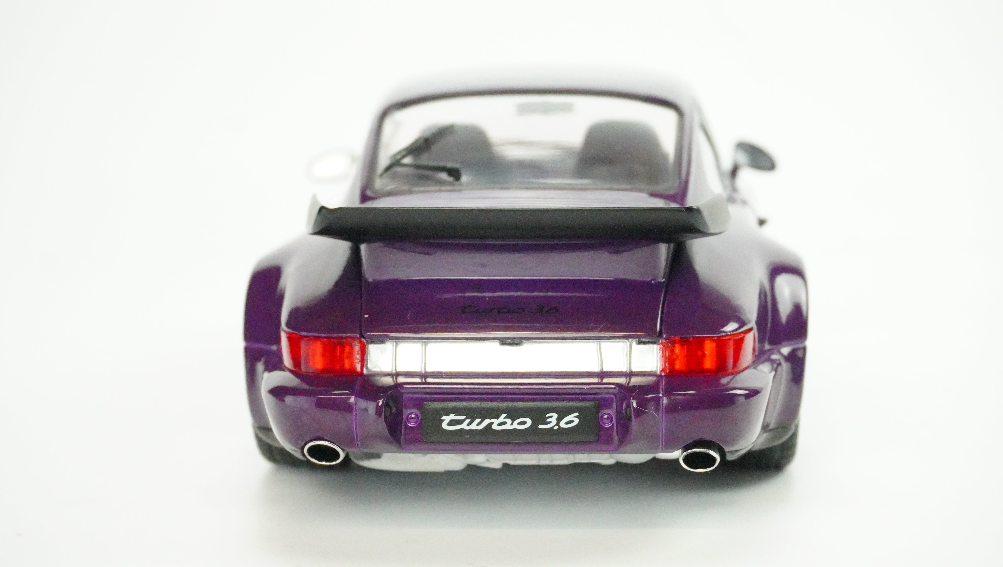 Porsche 911 (964) Turbo Coupé 1990 1:18