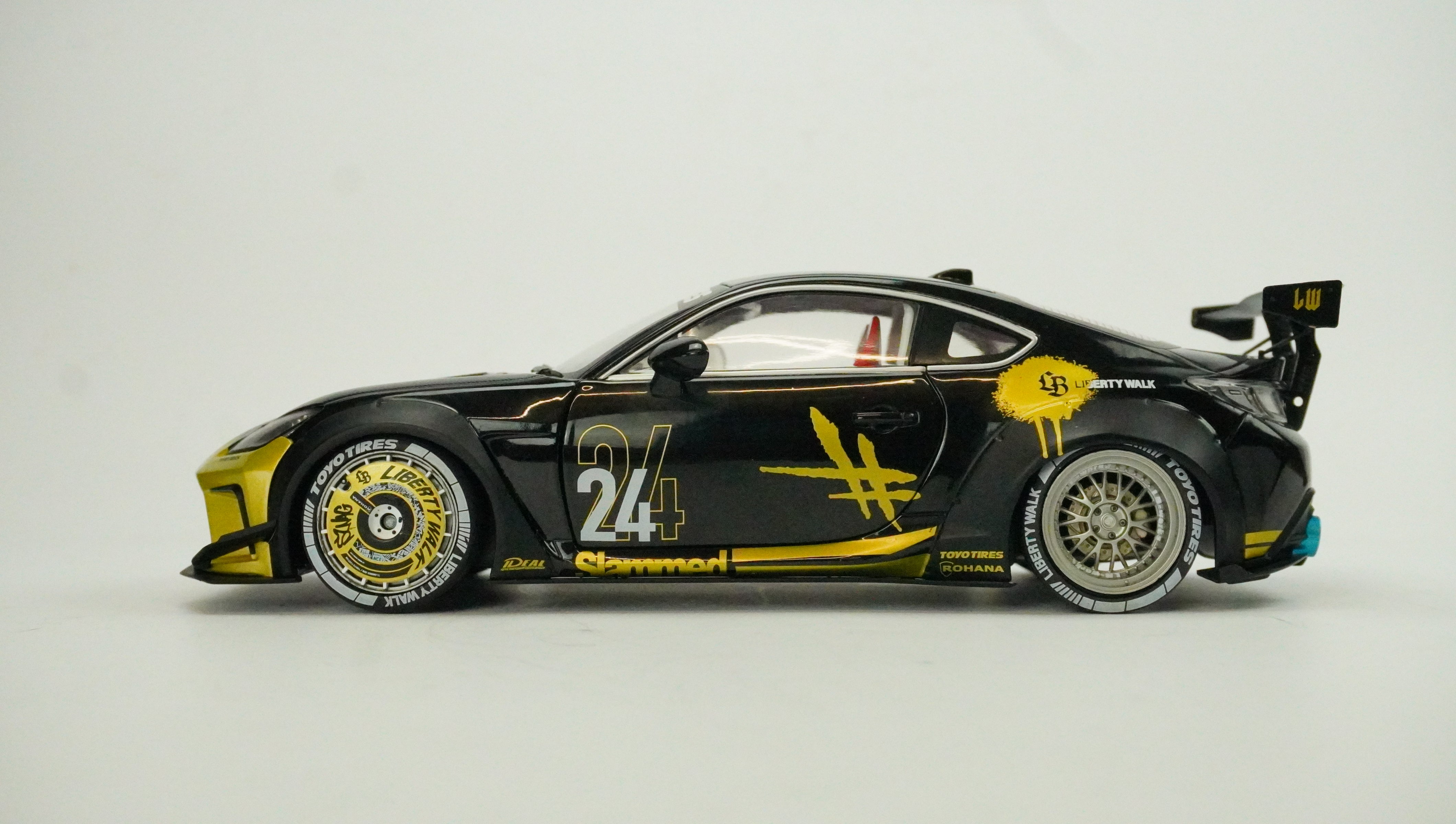 Toyota GR86 LBWK Racing Nr.24 1:18