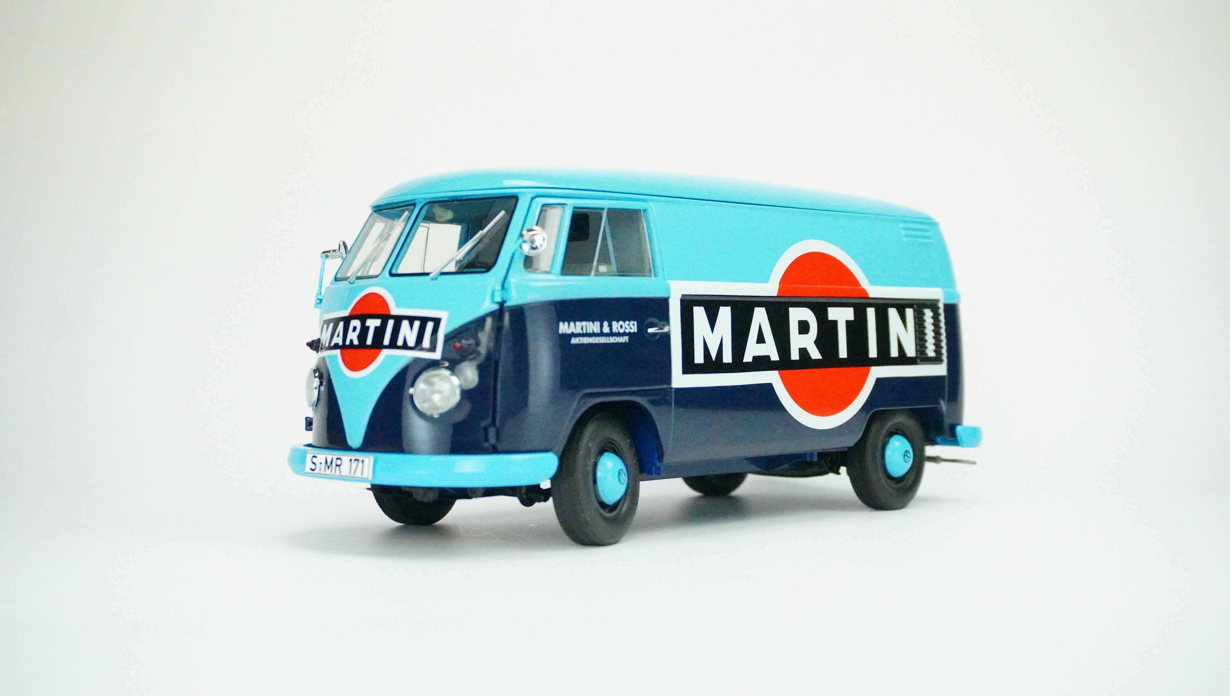 VW Bus T1b Martini Limited 1:18