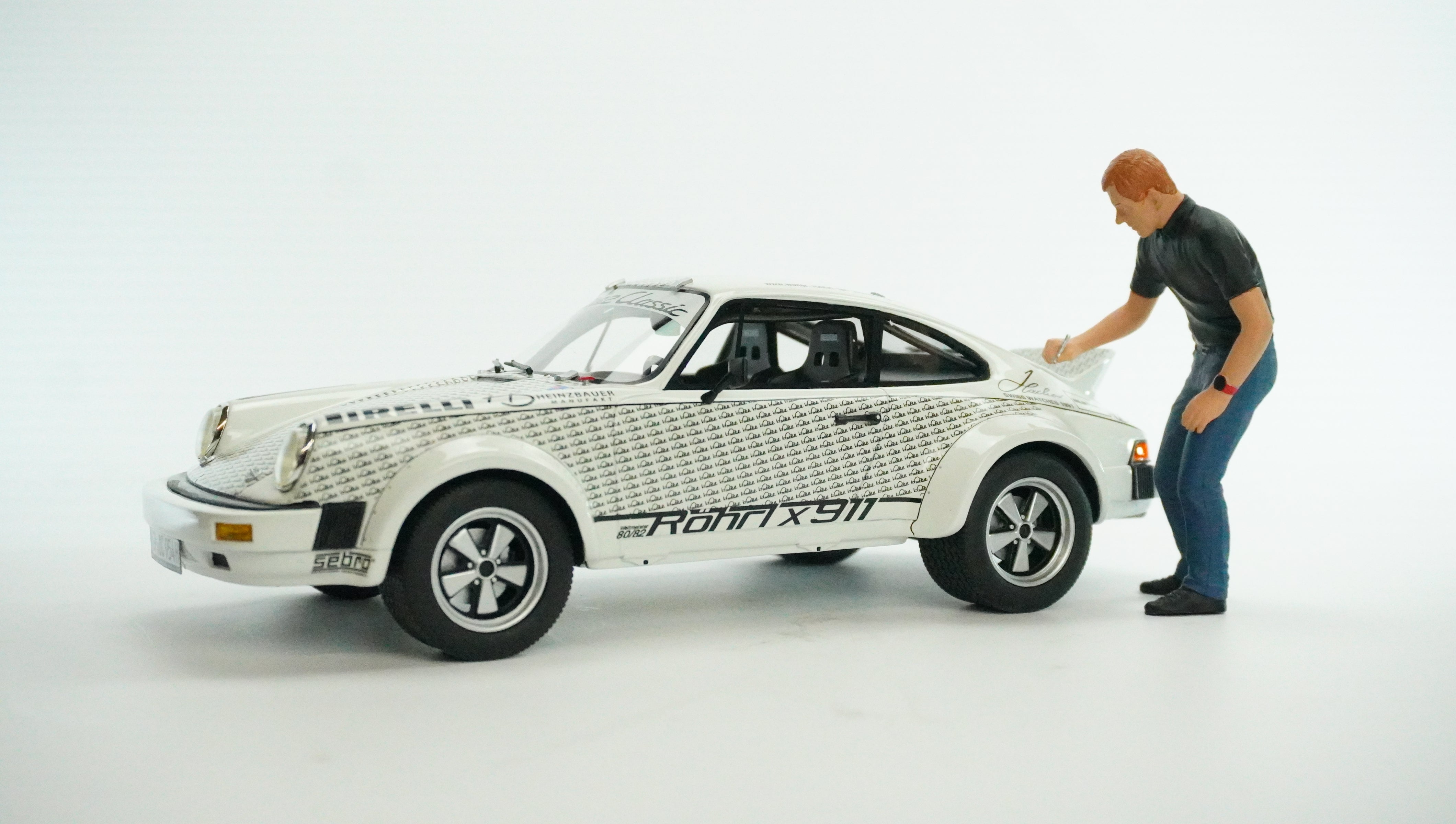 Porsche 911 Röhrl Carrera Rally 4 & Figure 1:18