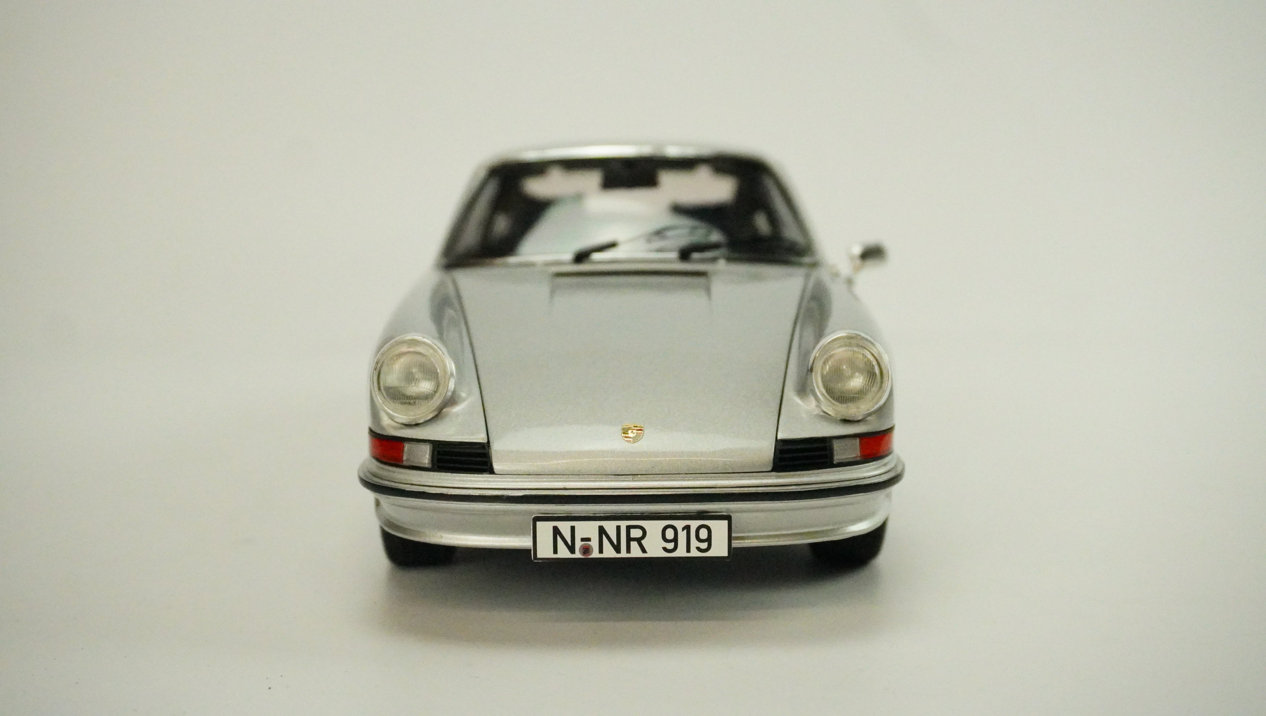 Porsche 911 S Coupé Rarität 1:18