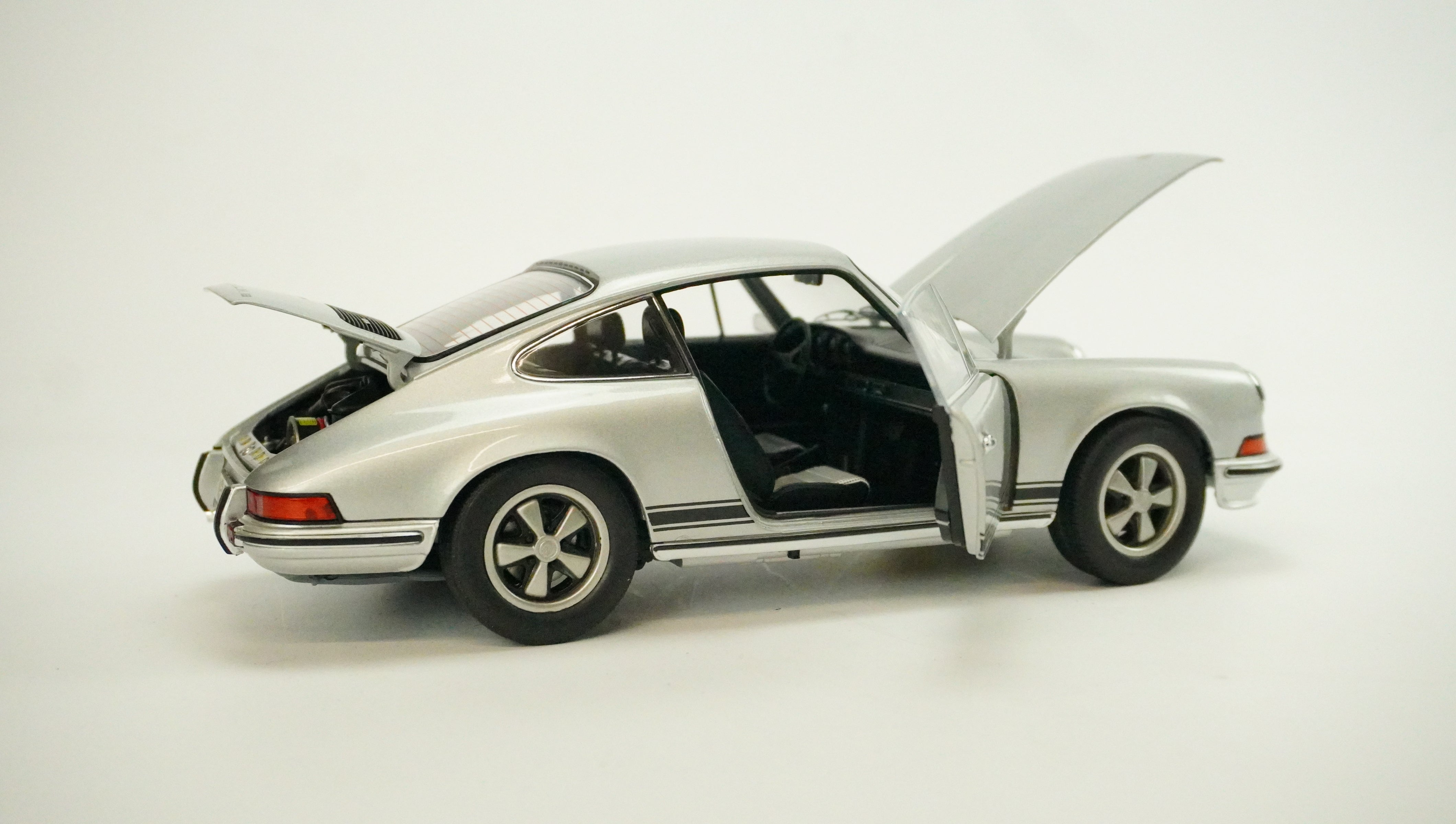 Porsche 911 S Coupé Rarität 1:18