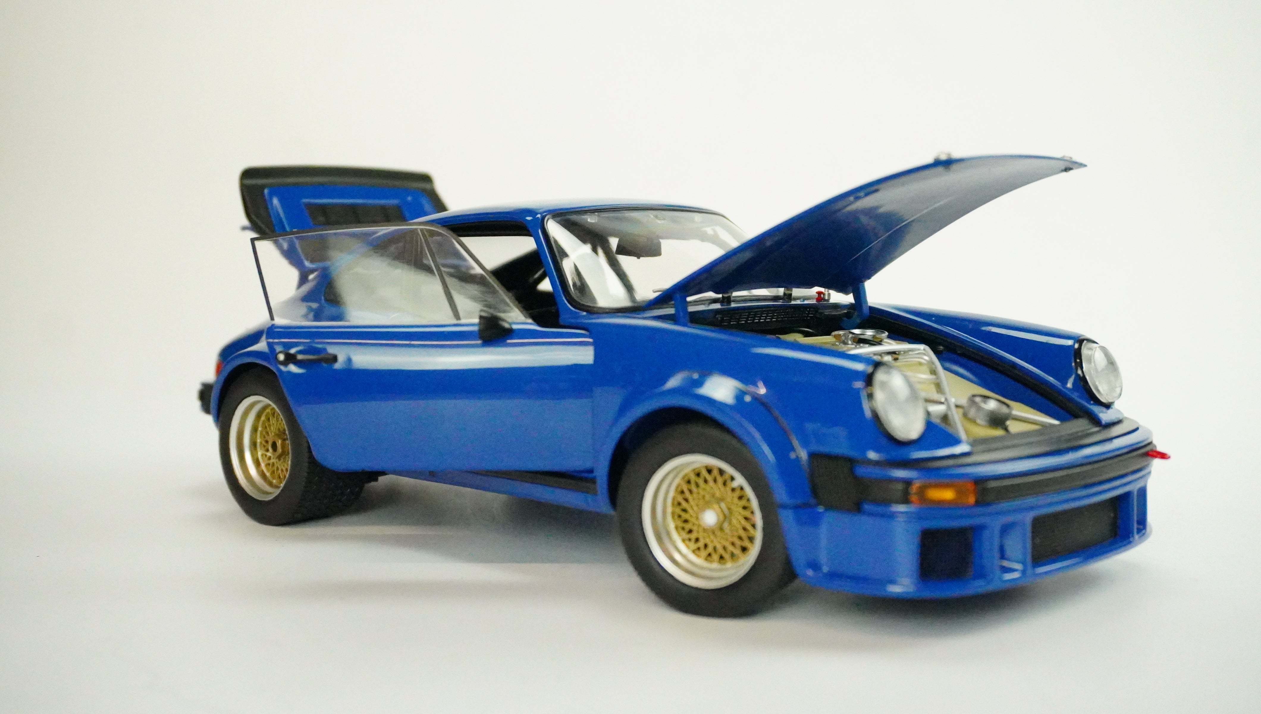 Porsche 934 RSR 1:18