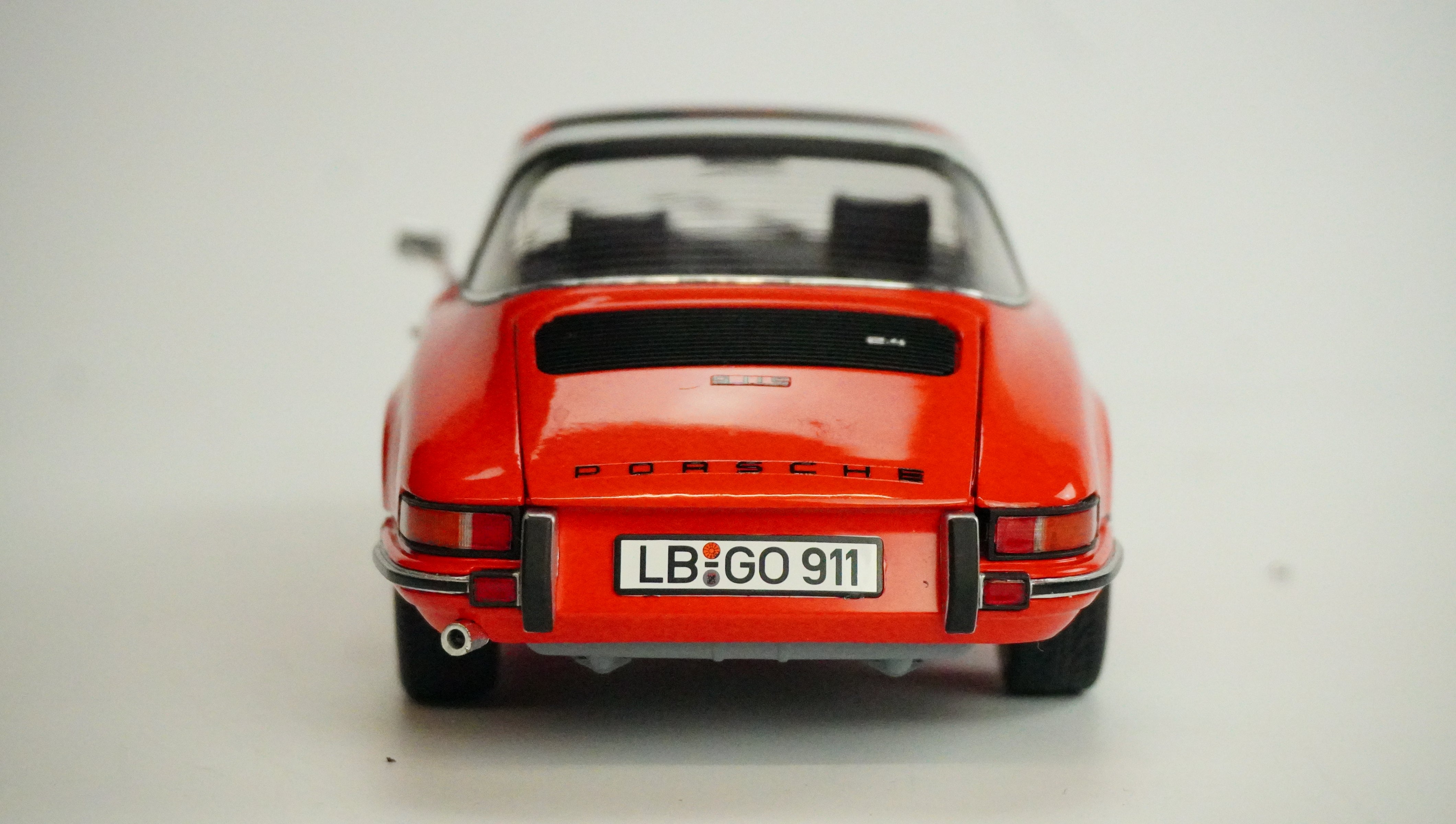 Porsche 911 S Targa Rarität 1973 1:18