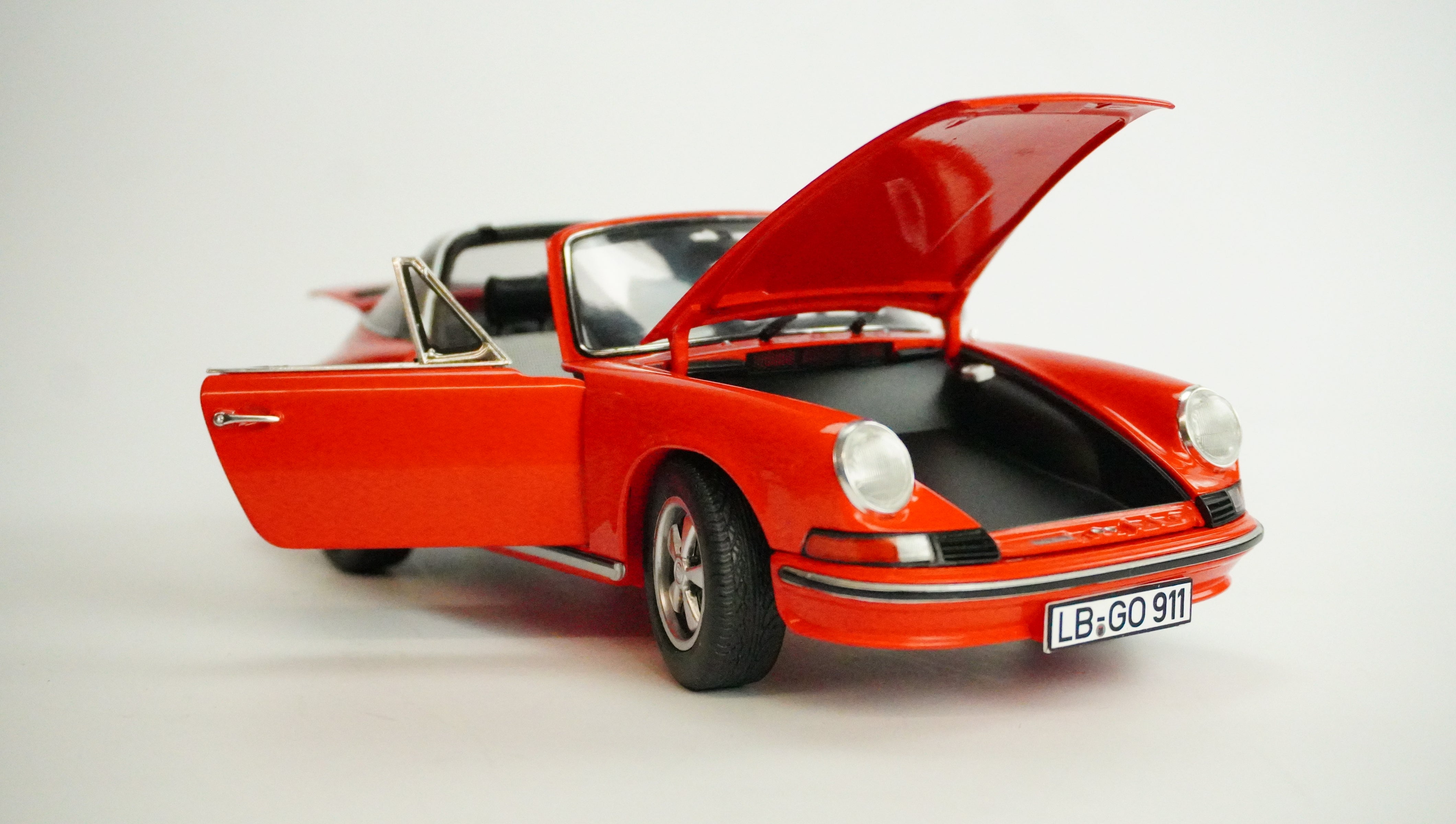 Porsche 911 S Targa Rarität 1973 1:18