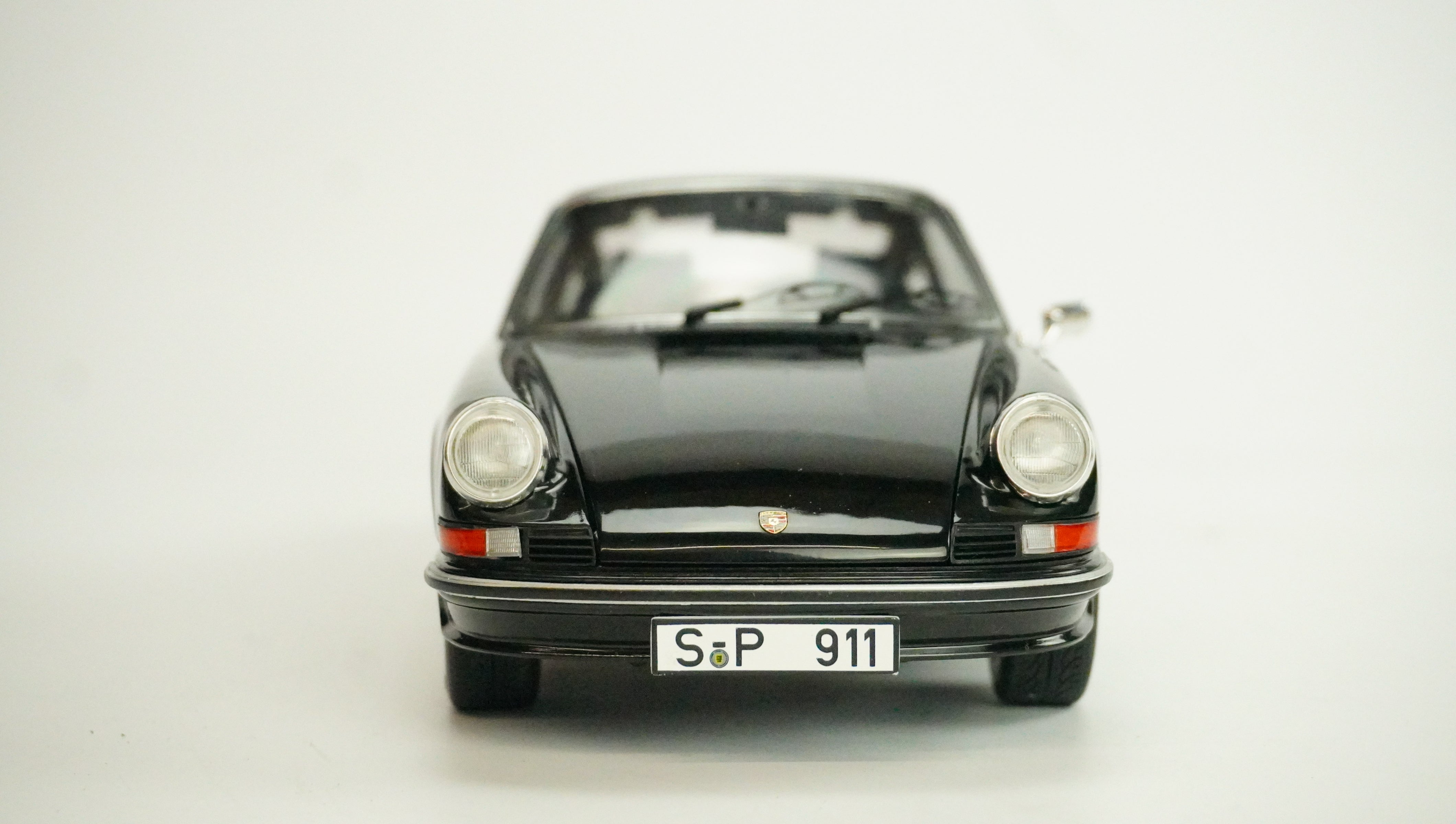 Porsche 911 S Coupé 1973 1:18