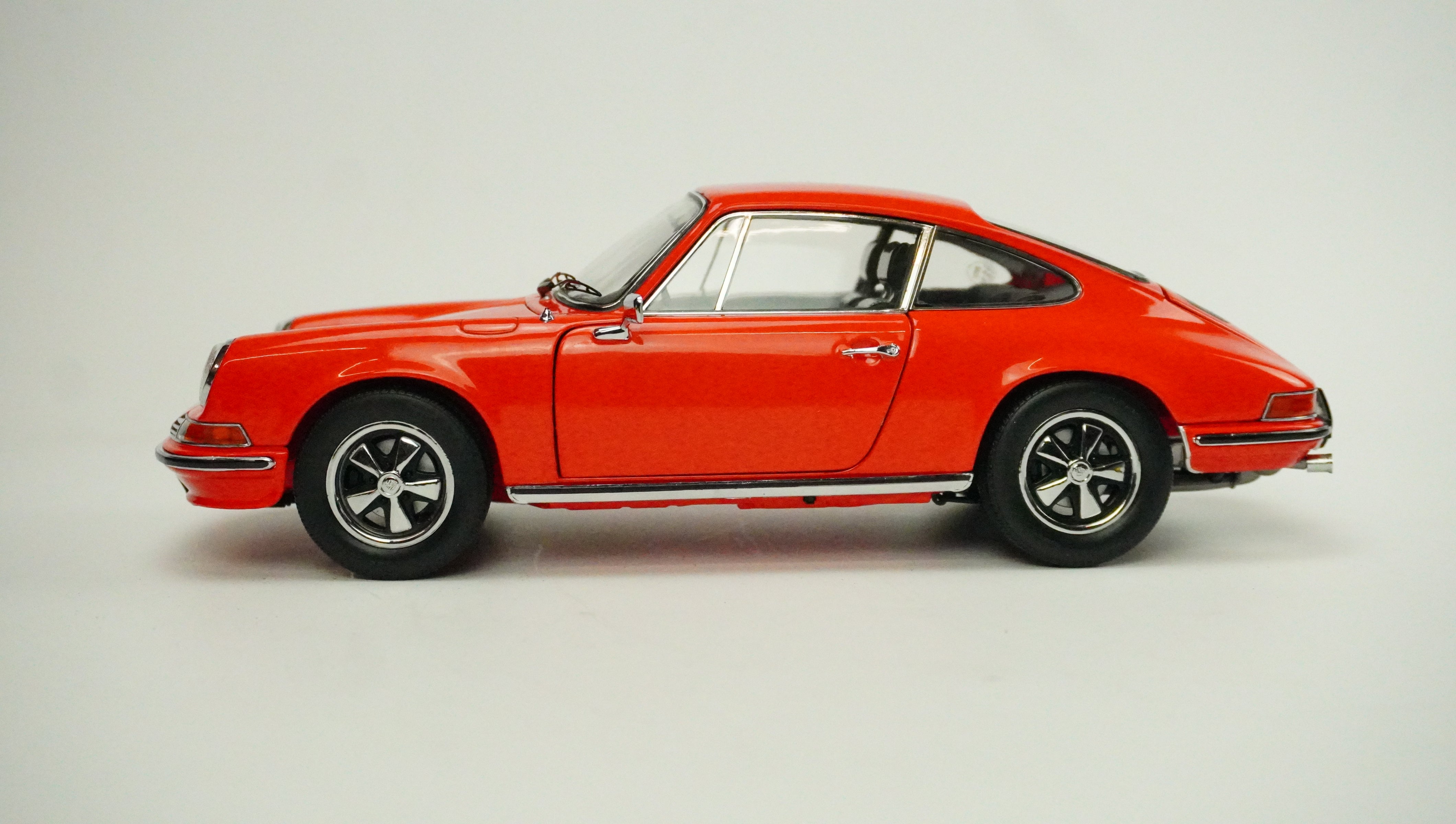 Porsche 911 Coupé Rarität 1973 1:18