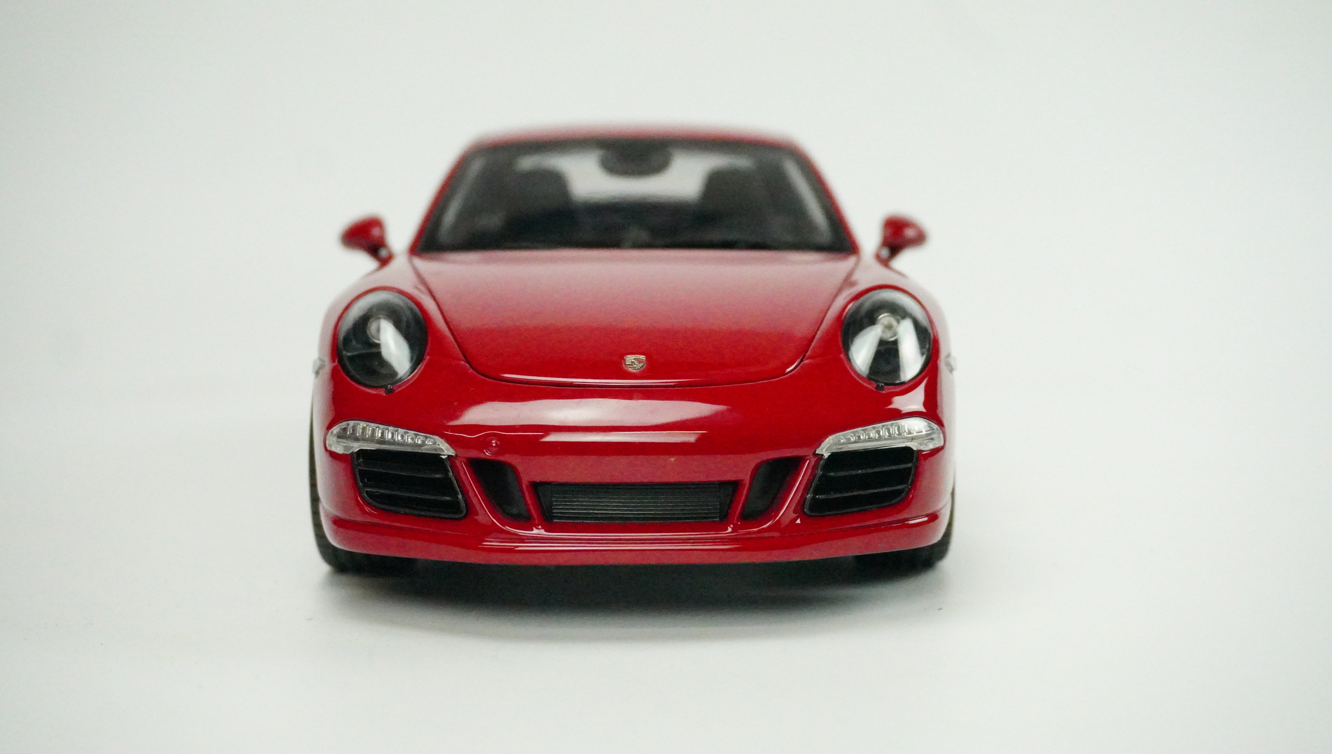 Porsche 911 Carrera GTS Coupé Rarität 1:18