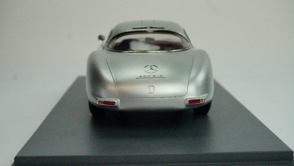 Mercedes Benz 300 SLR Uhlenhaut Coupé 1955 1:18