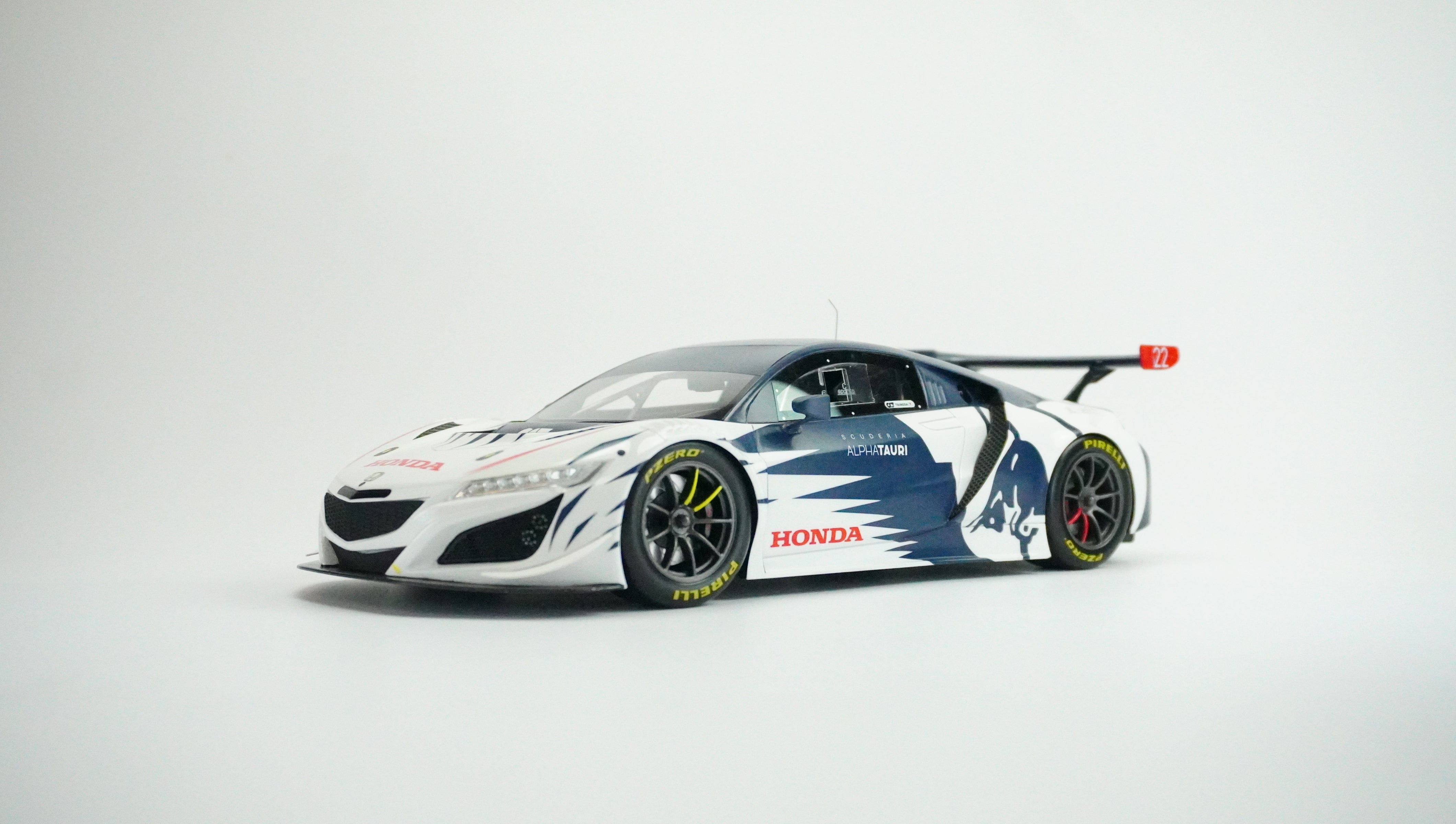 Honda NSX GT3 Evo Alpha Tauri Nr.22 2023 1:18