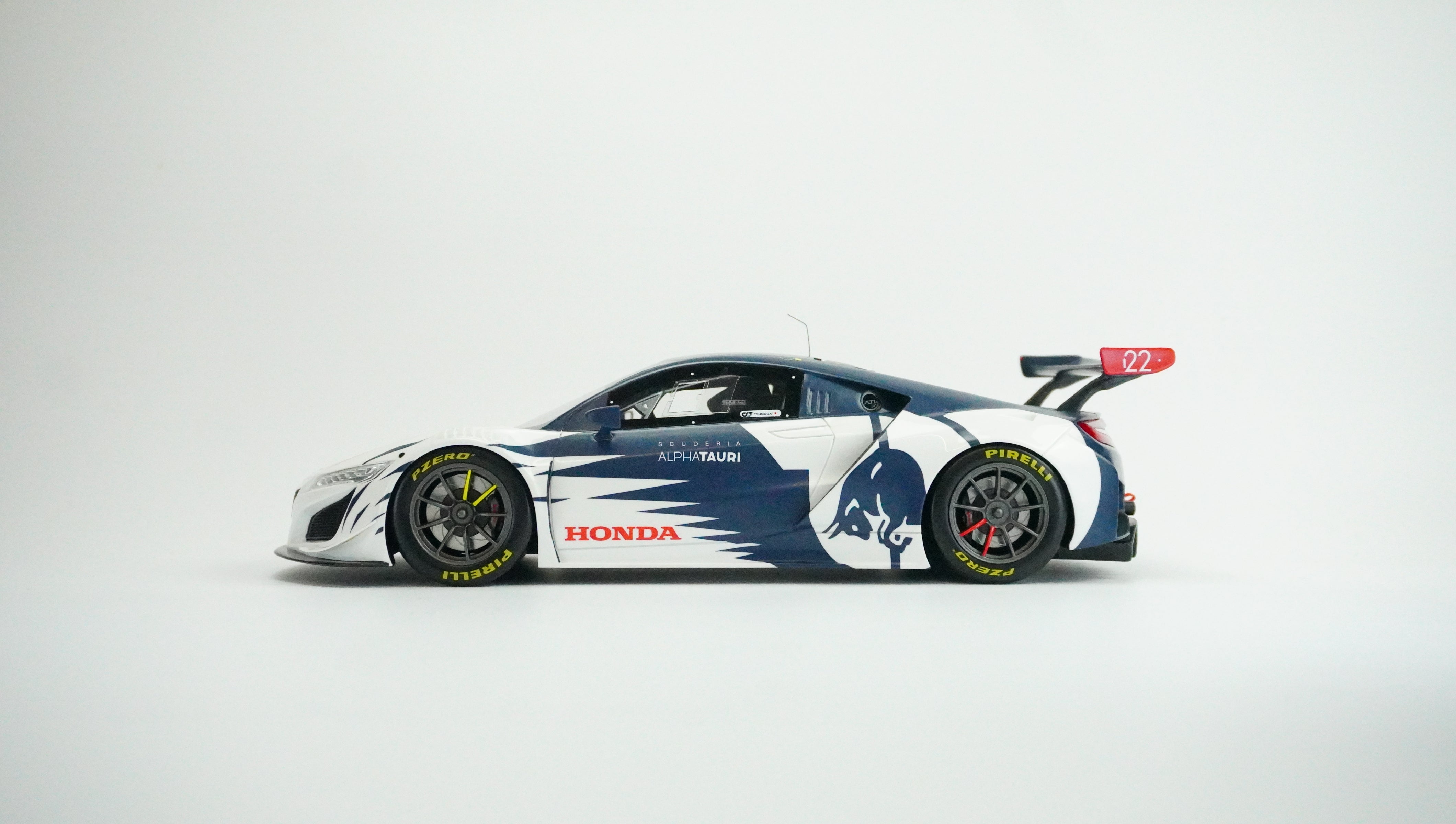 Honda NSX GT3 Evo Alpha Tauri Nr.22 2023 1:18