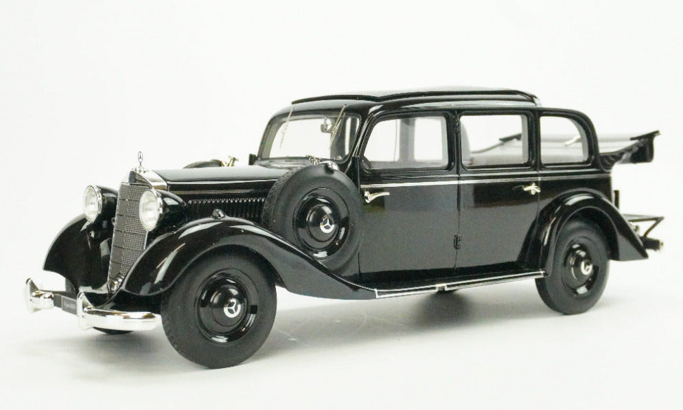 Mercedes Benz 2600 Pullman Landaulet 1936 1:18