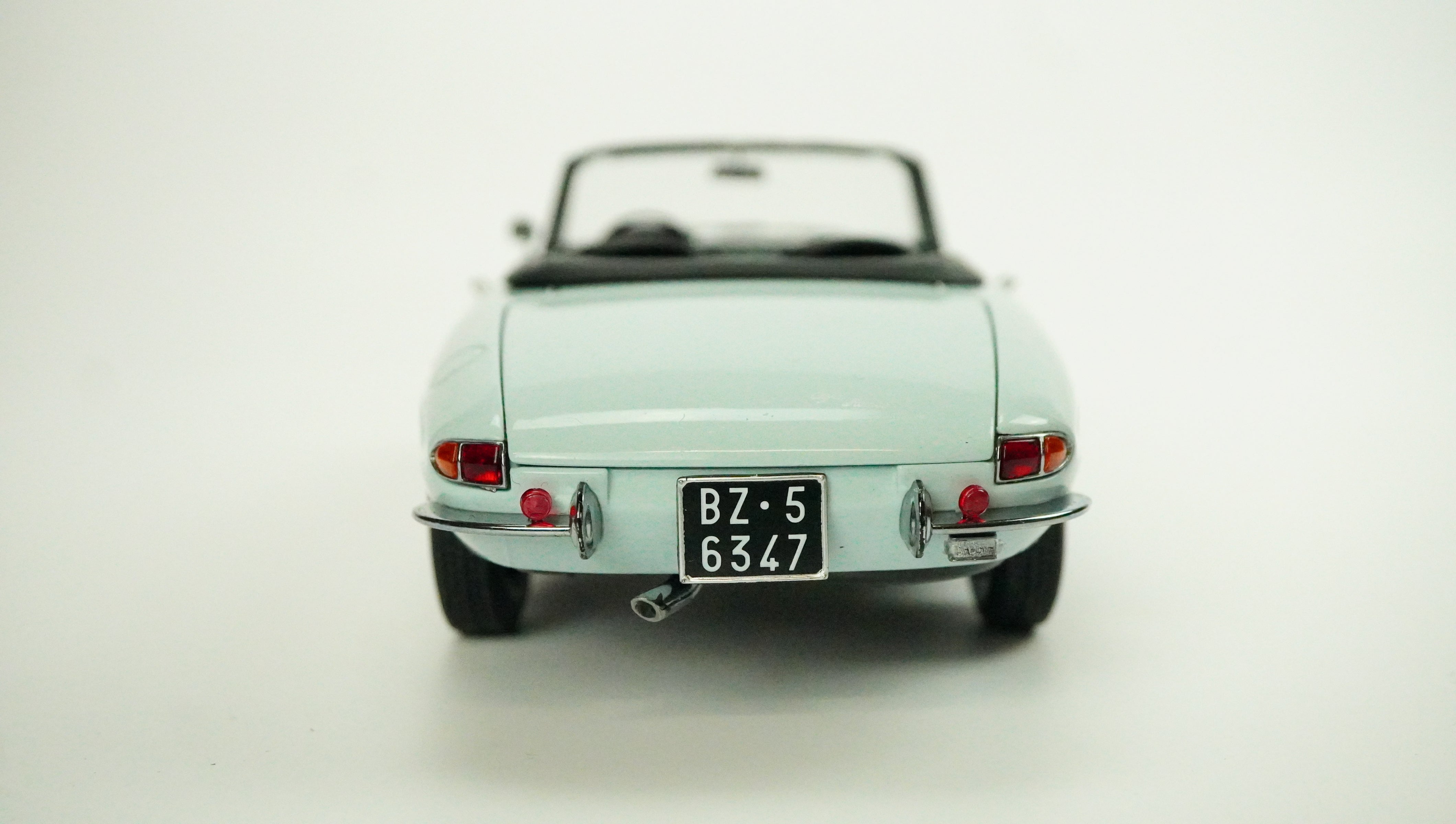 Alfa Romeo Duetto Spider 1966 1:18