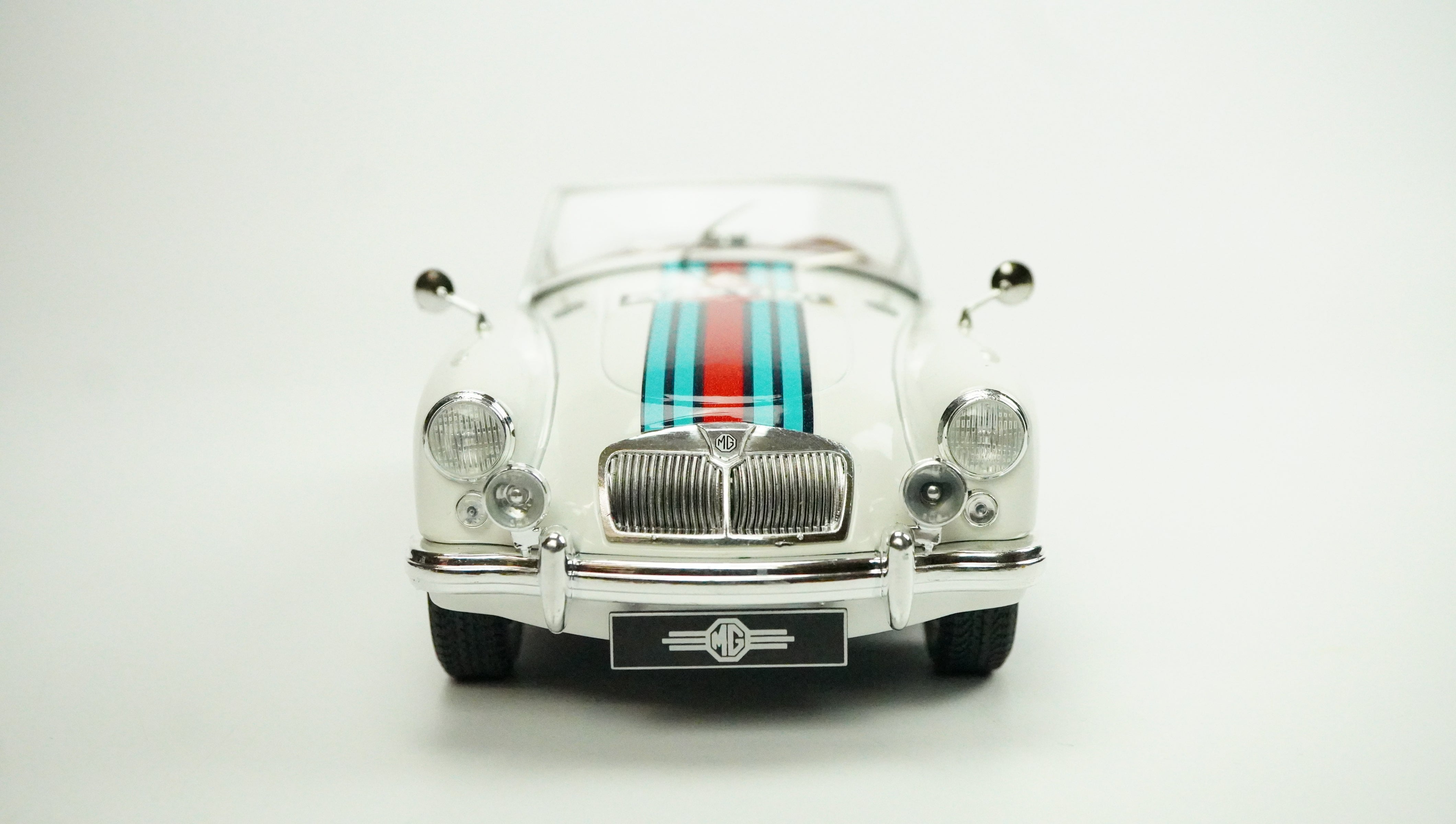 MG MK2 A1600 Roadster Martini Rarität 1961 1:18