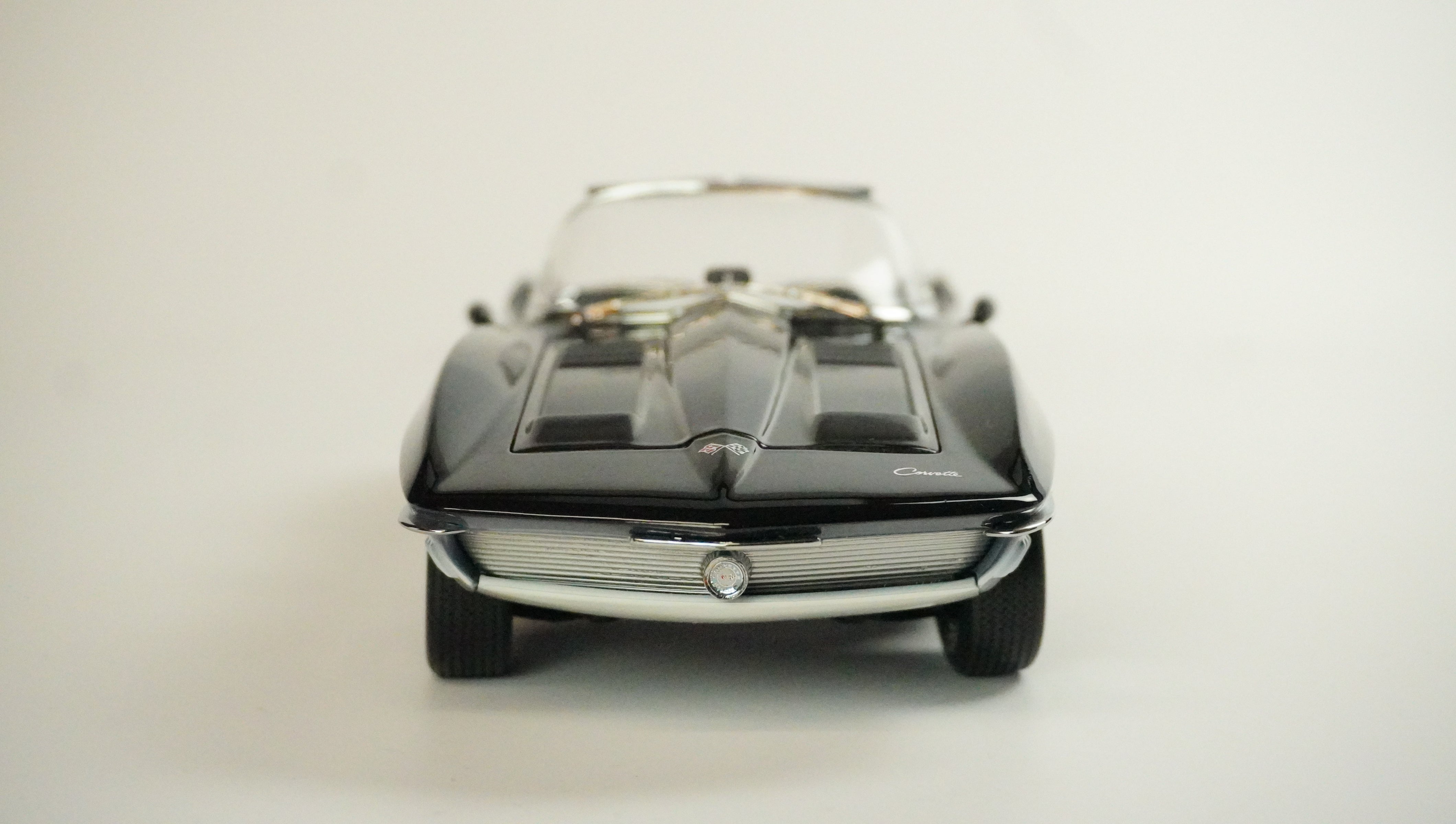 Chevrolet Corvette Shark Cabrio 1:18