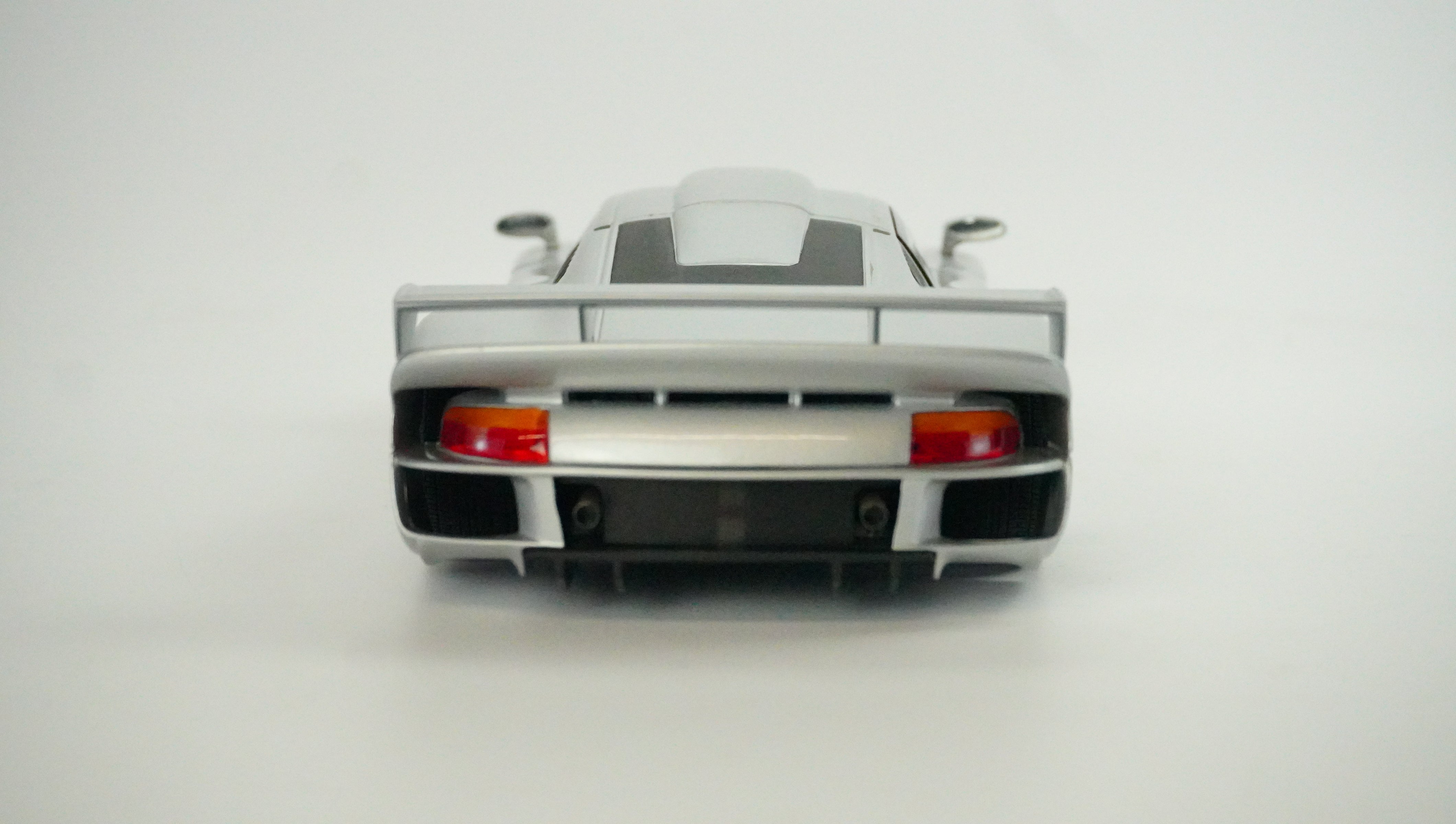 Porsche 911 (996) GT1 Limited 1997 1:18