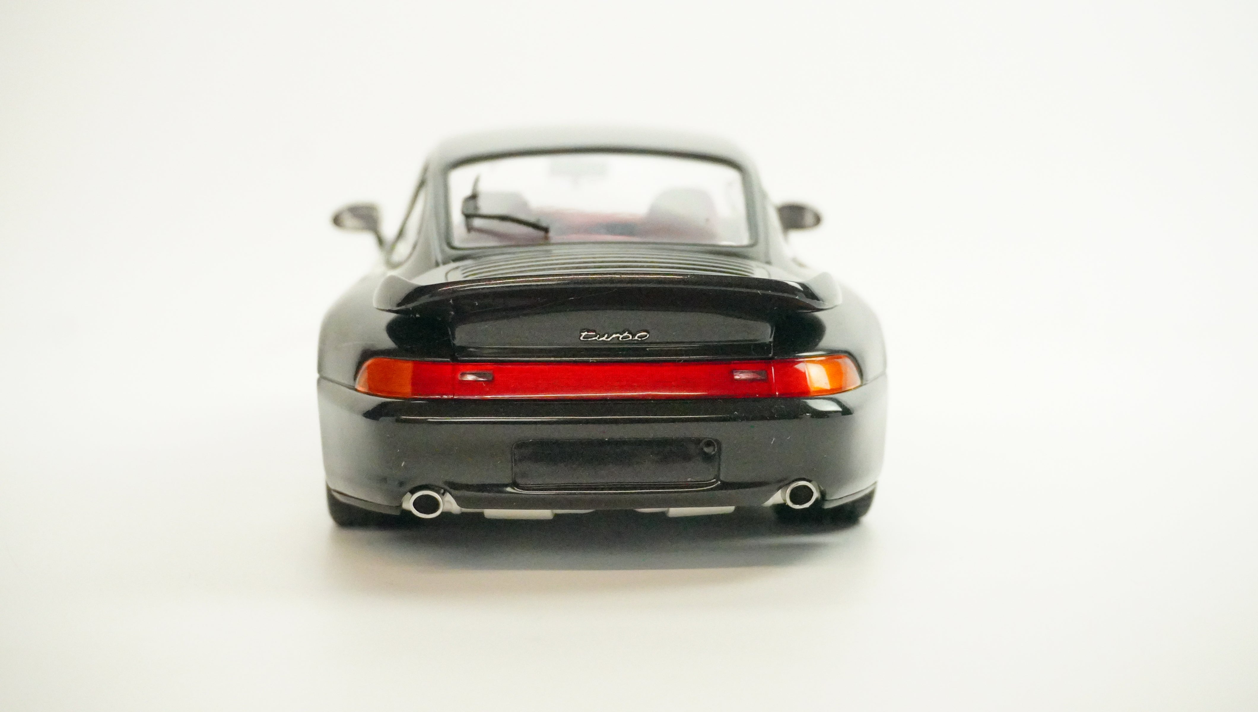 Porsche 911 (993) Turbo 1997 1:18