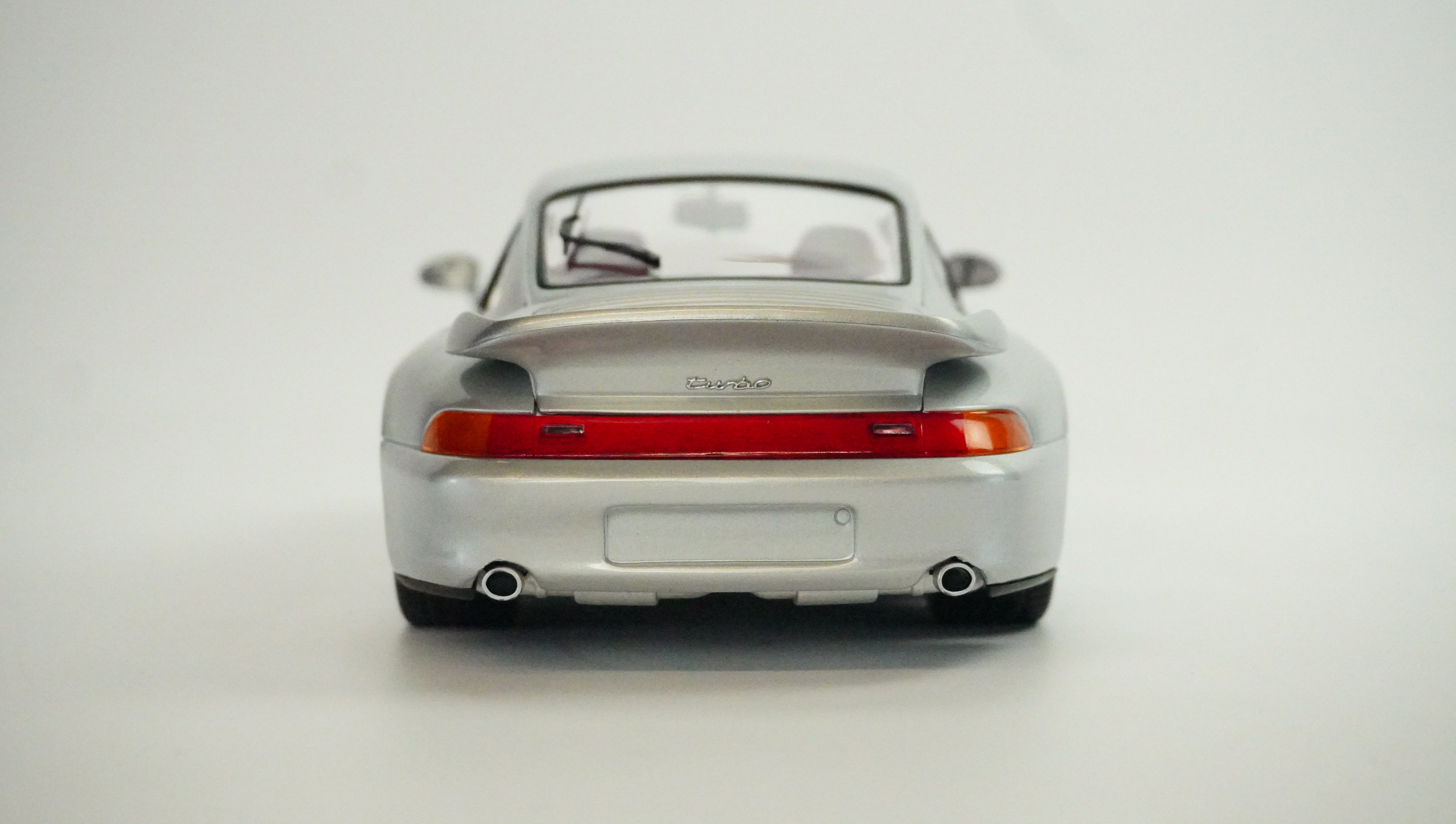Porsche 911 (993) Turbo 1997 1:18
