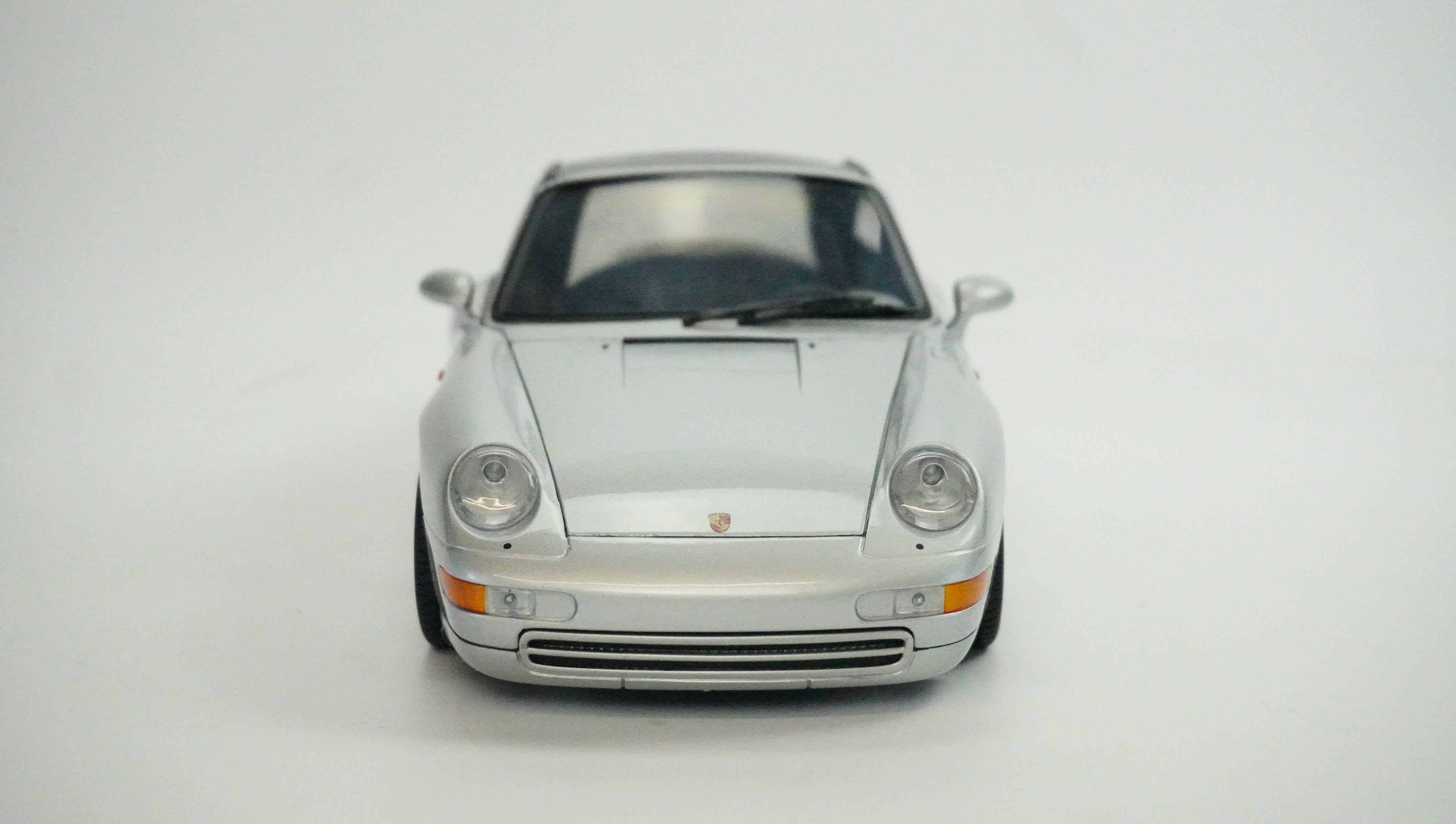 Porsche 911 (993) Carrera Targa 1997 1:18