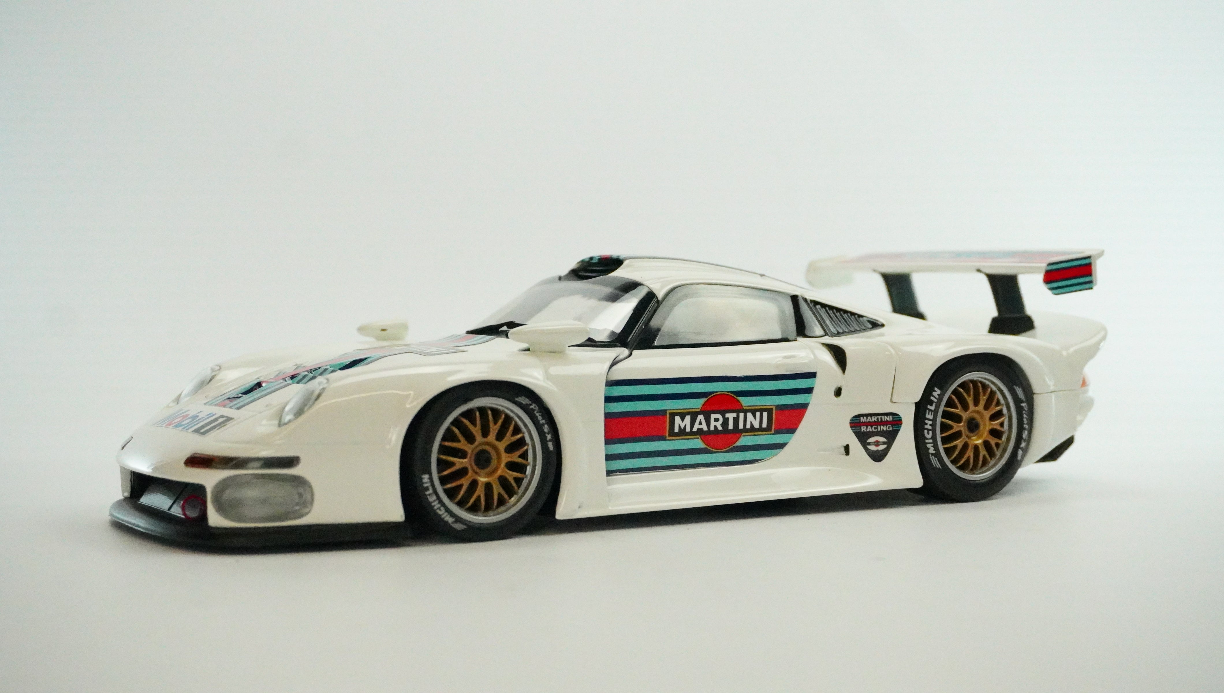Porsche 911 GT1 Martini Racing Rarity 1:18