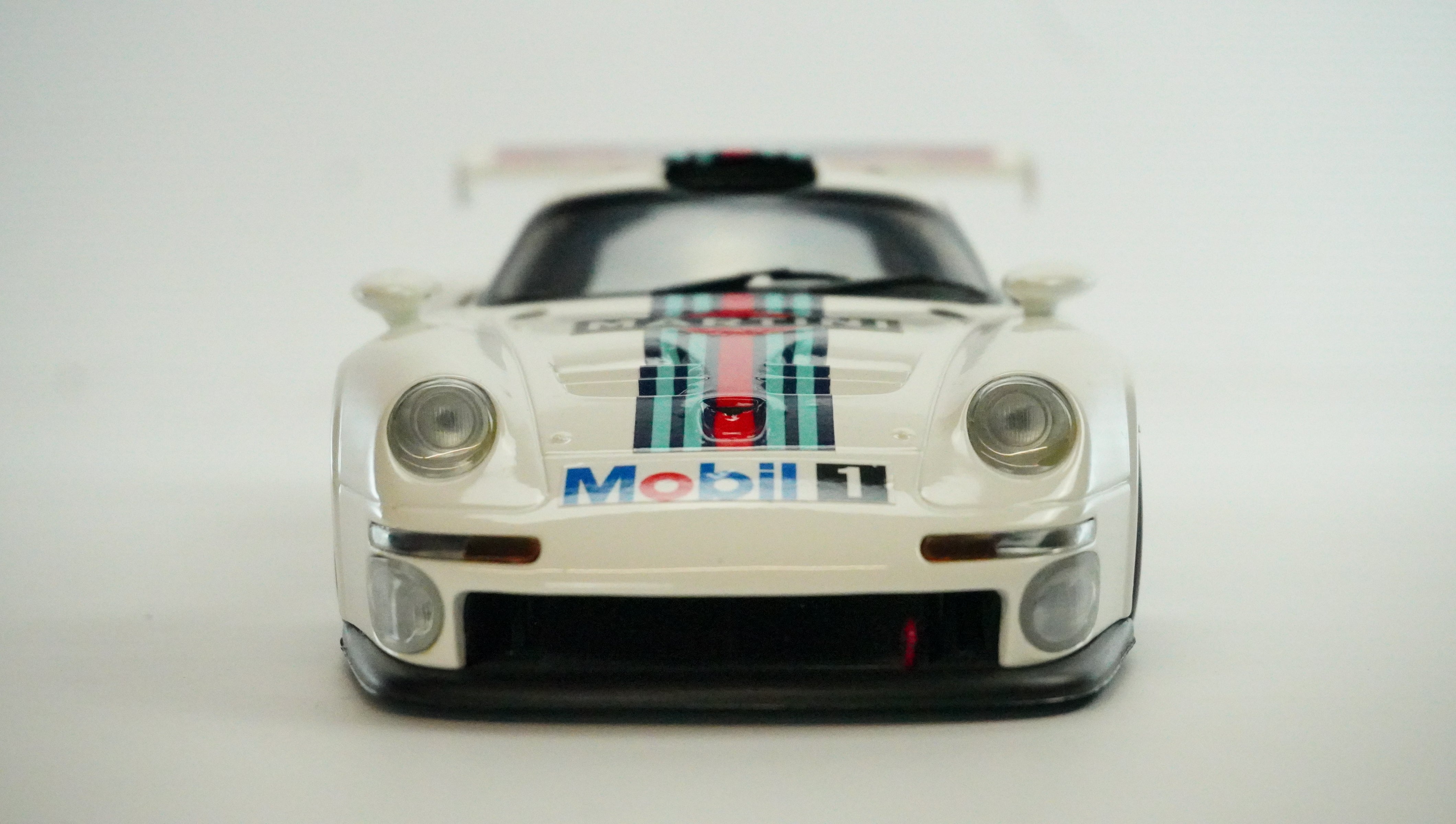 Porsche 911 GT1 Martini Racing Rarity 1:18