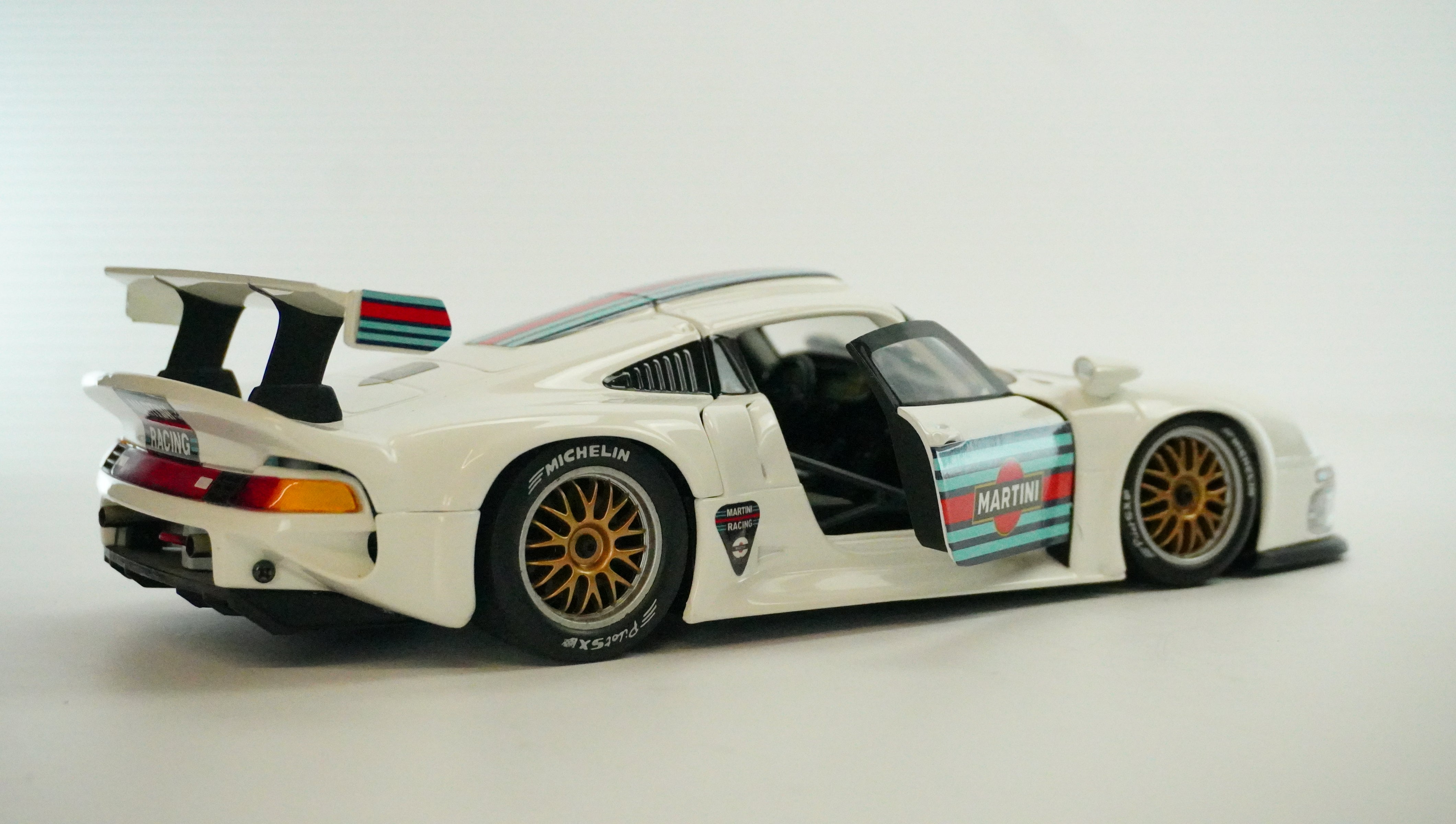 Porsche 911 GT1 Martini Racing Rarity 1:18