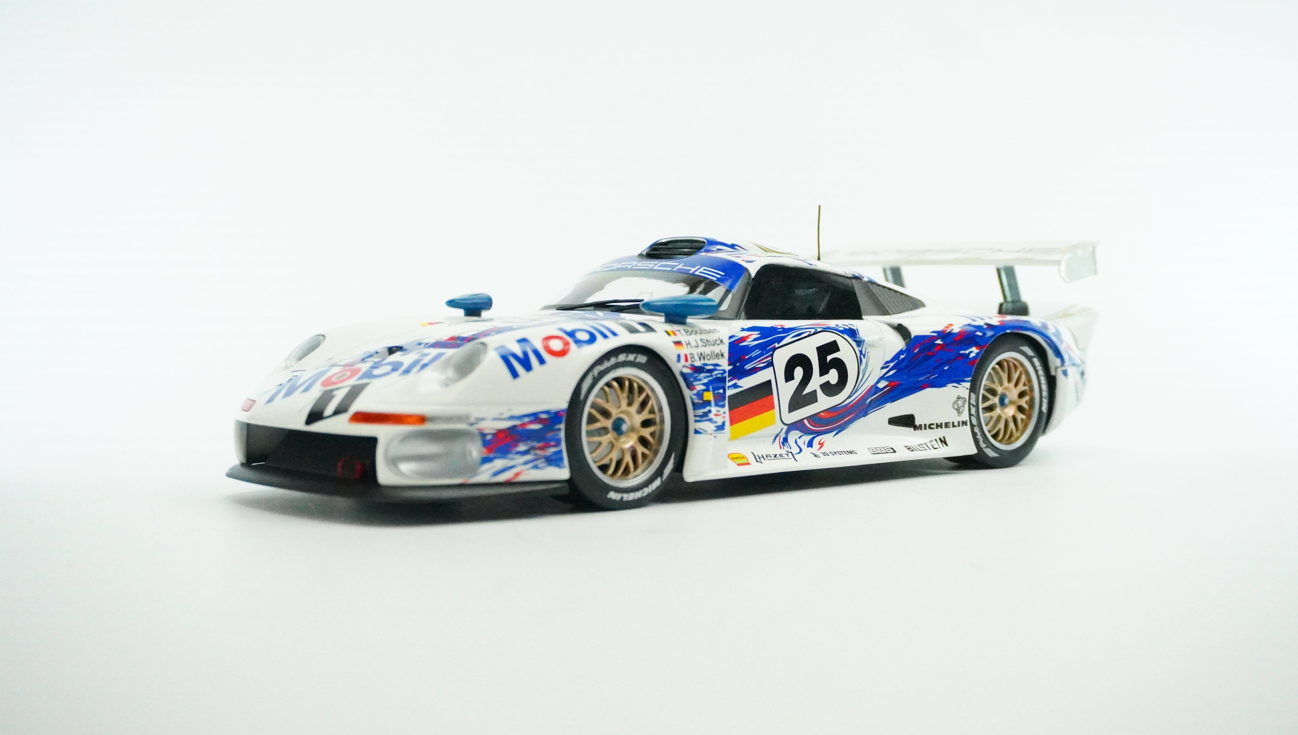 Porsche 911 GT 1 Le Mans Racing Nr.25 1:18