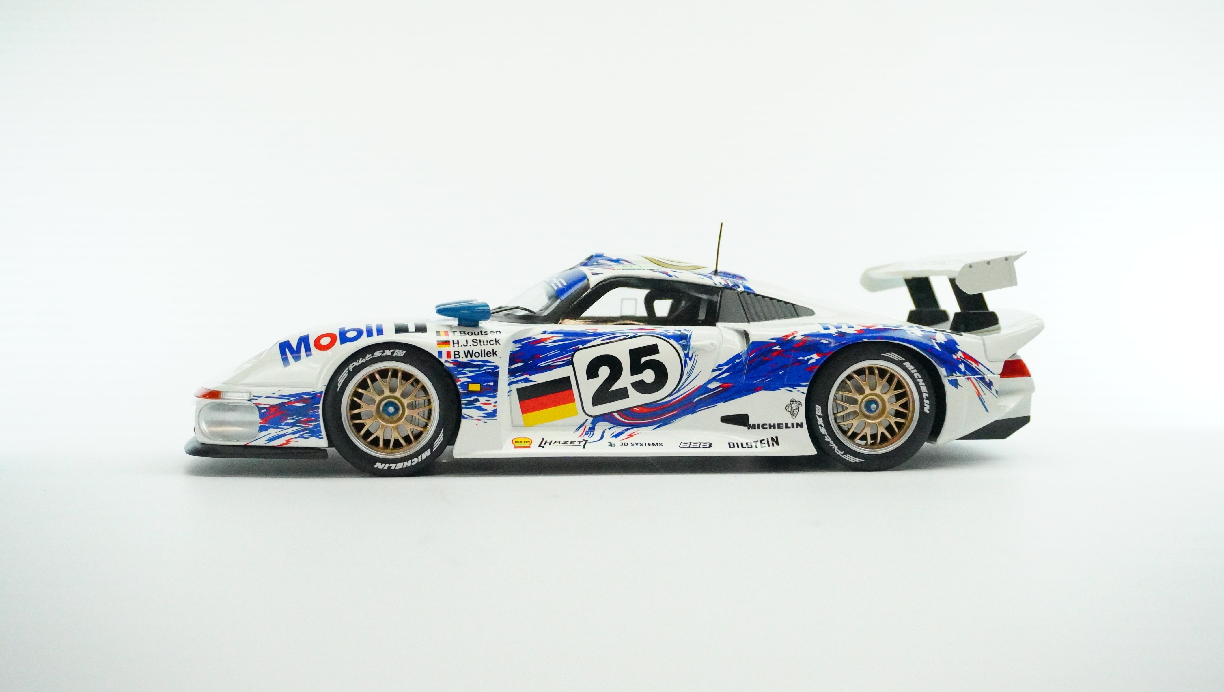 Porsche 911 GT 1 Le Mans Racing Nr.25 1:18