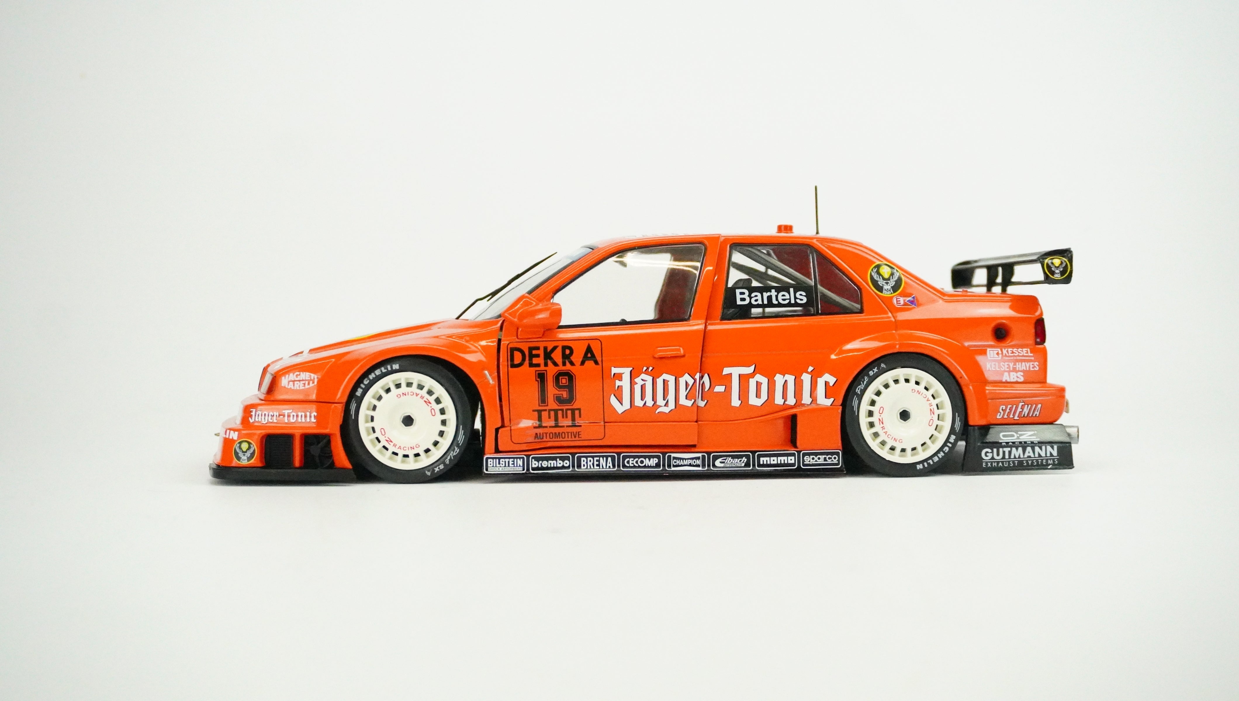 Alfa Romeo 155 V6 Jäger-Tonic Rally Nr.19 1:18