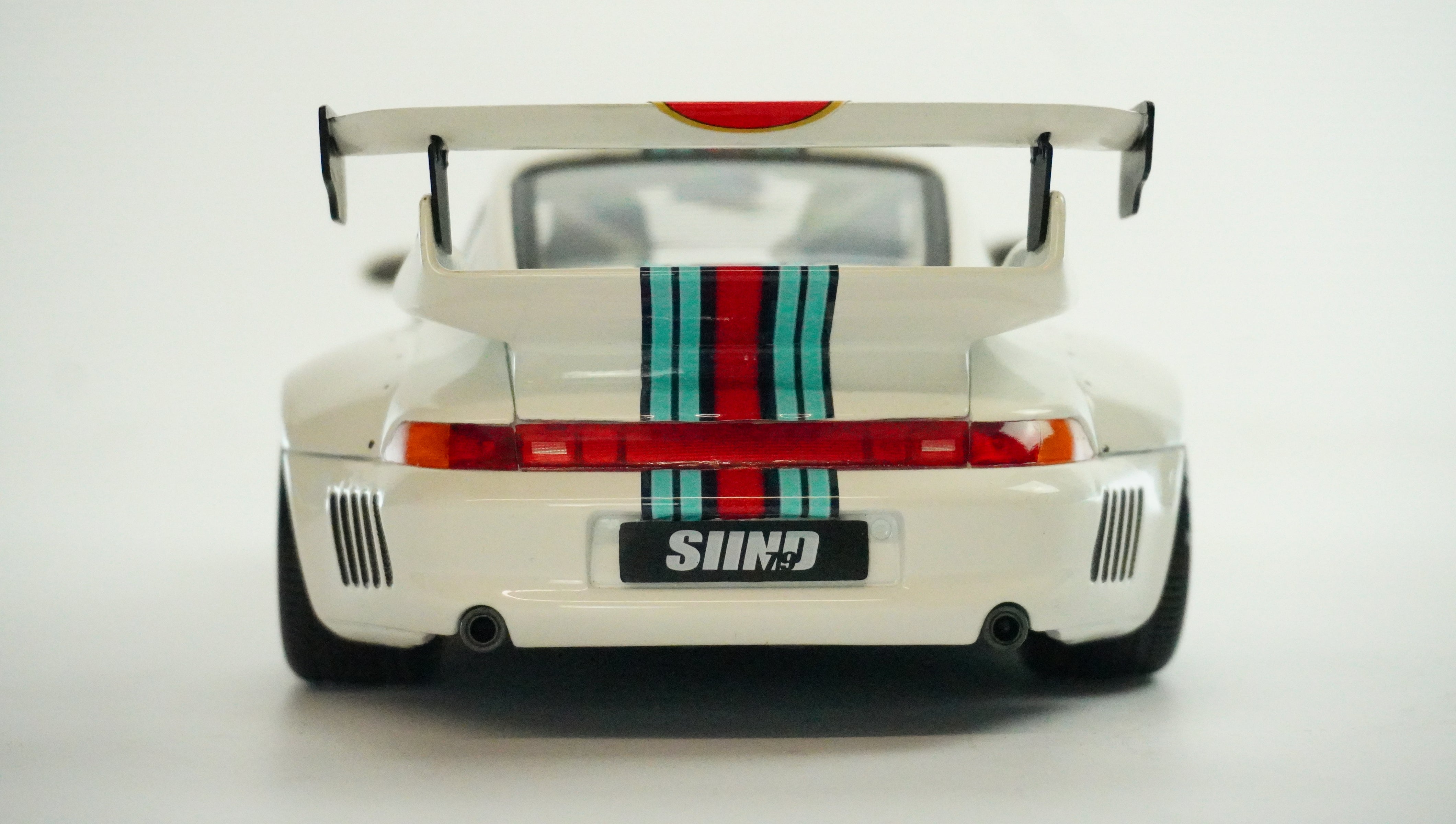 Porsche 911 (993) RWB Martini Racing No. 3 Rarity 1:18