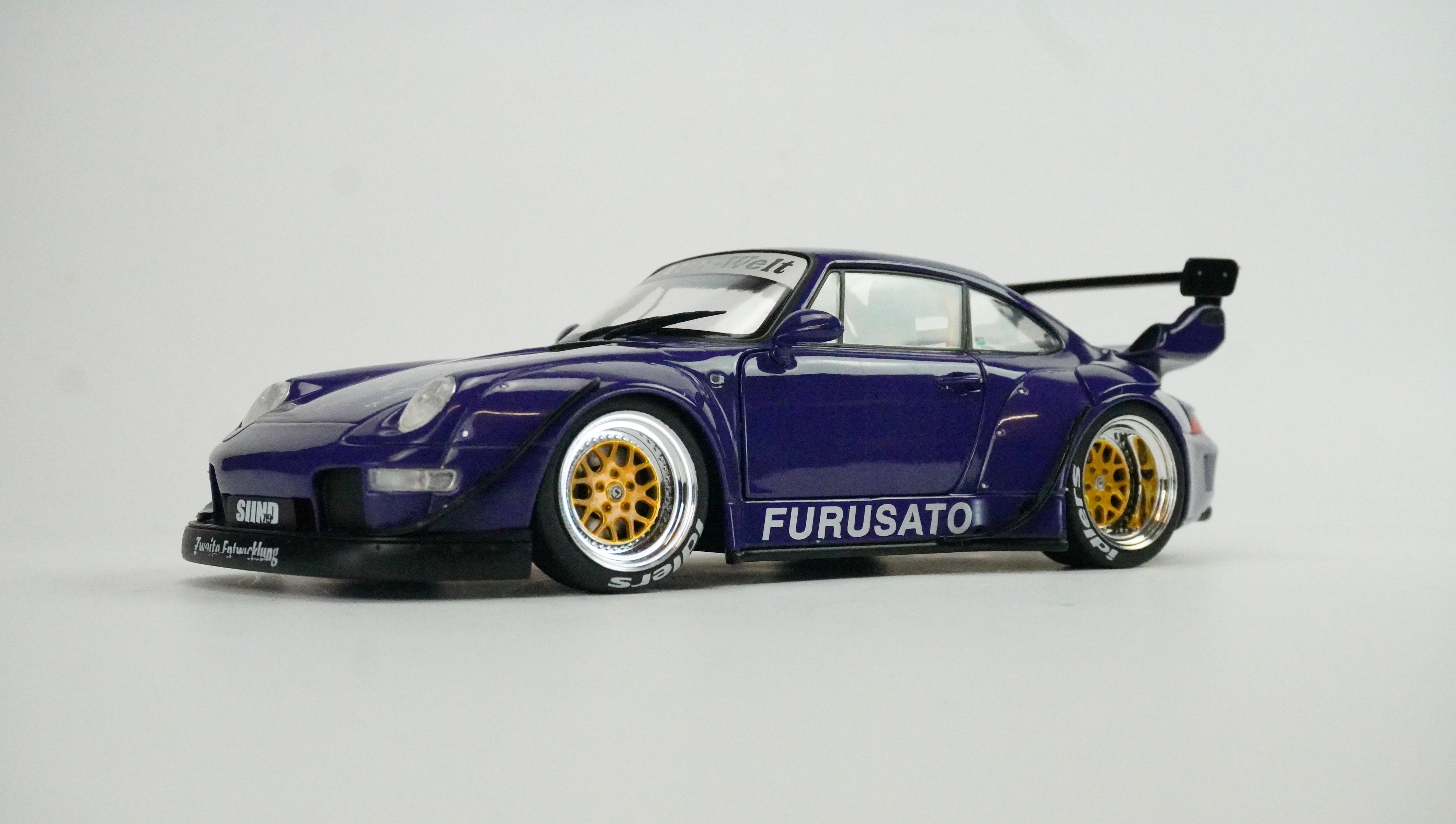 Porsche 911 (993) RWB "Furusato" mit Signatur Limited 1:18