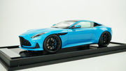 Aston Martin DB12 V8 Coupé Limited (incl. Showcase) 1:18