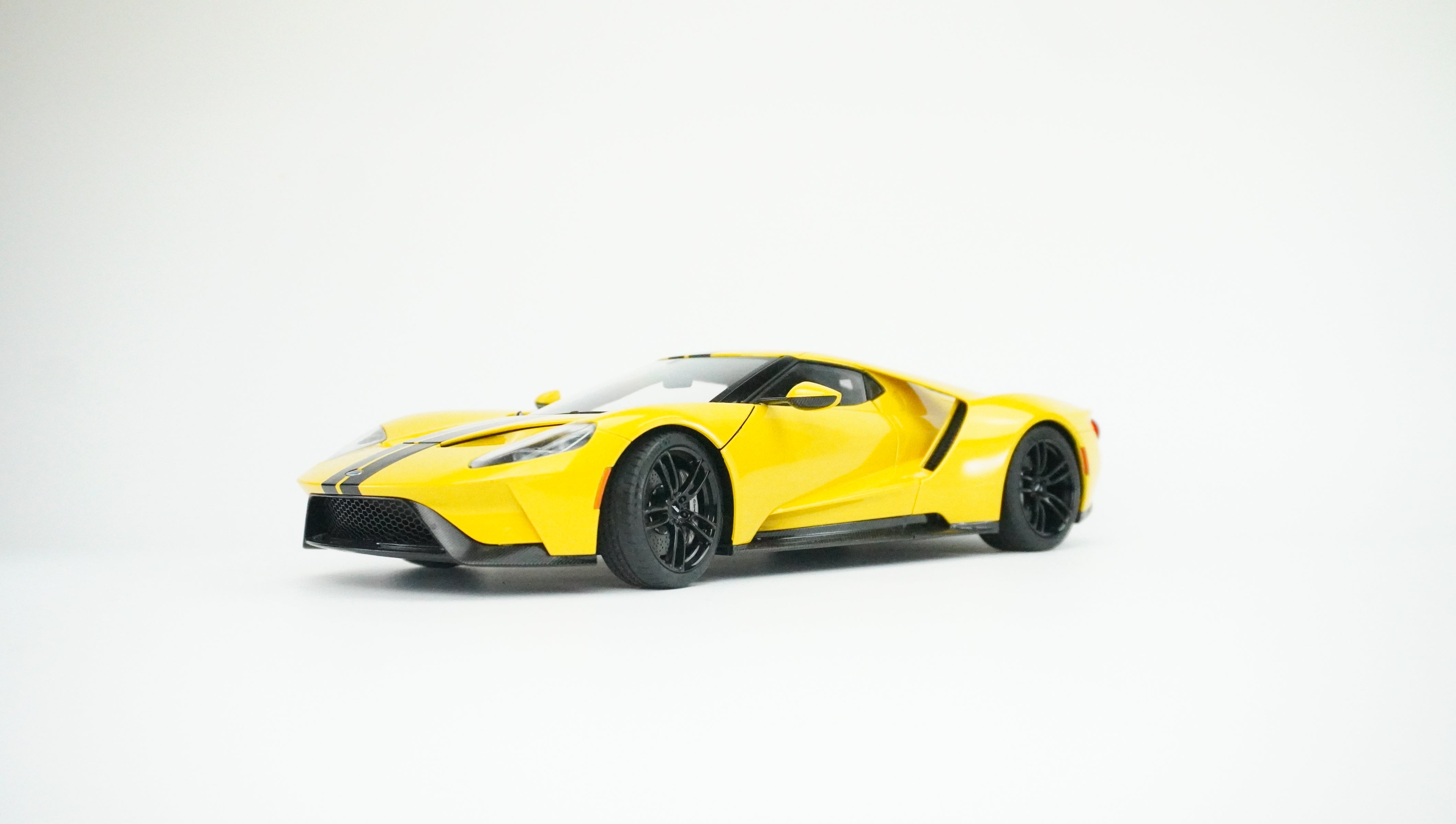 Ford GT 2017 1:18