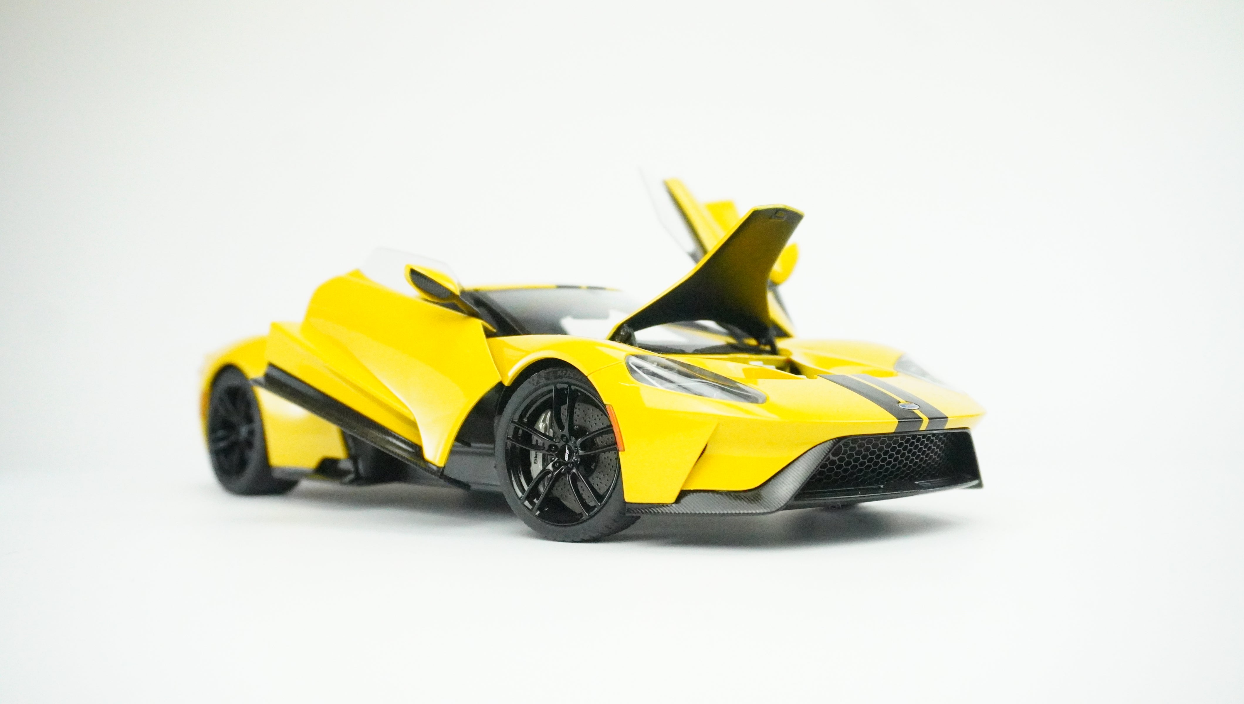 Ford GT 2017 1:18