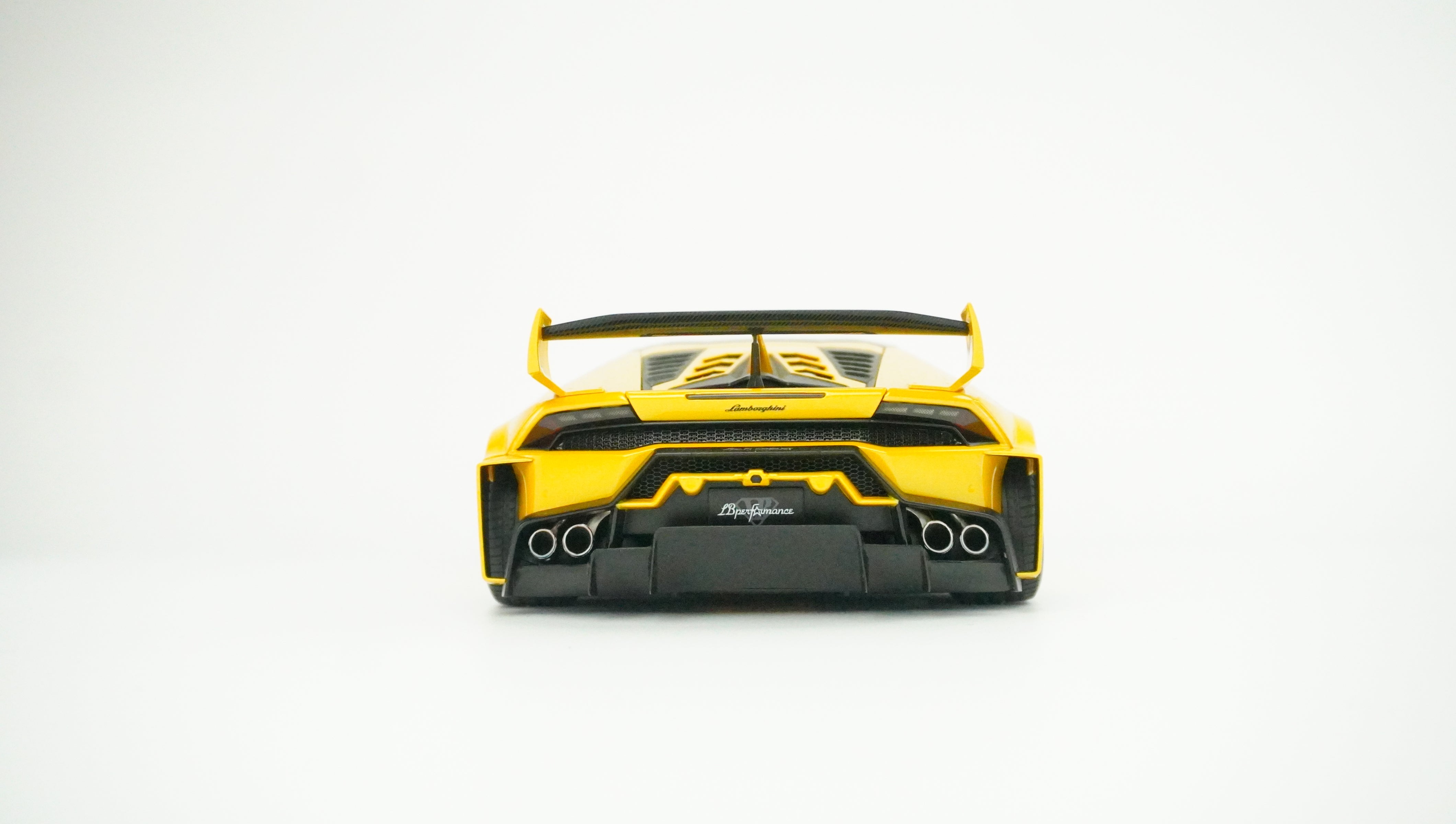 Lamborghini Huracán LBW 1:18