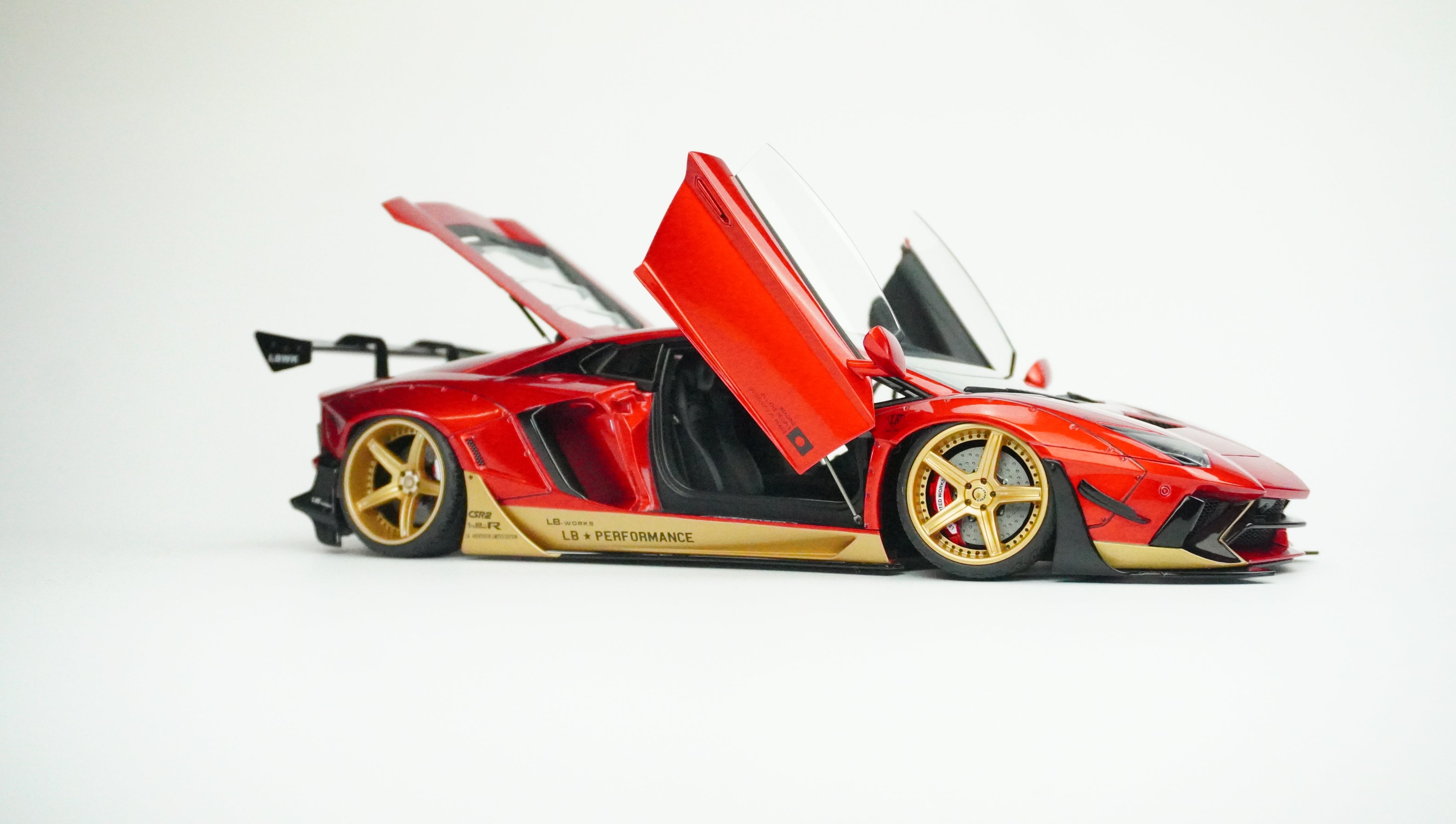 Lamborghini Aventador LB-Works 1:18