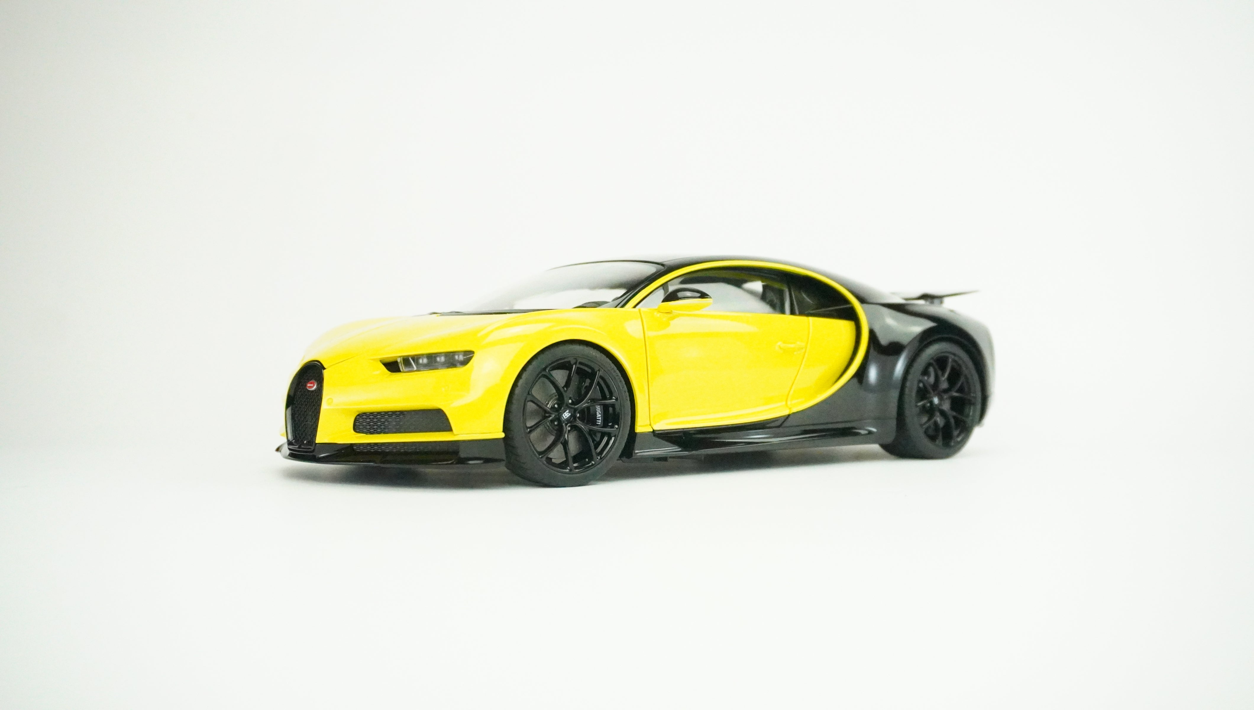 Bugatti Chirion 2017 1:18