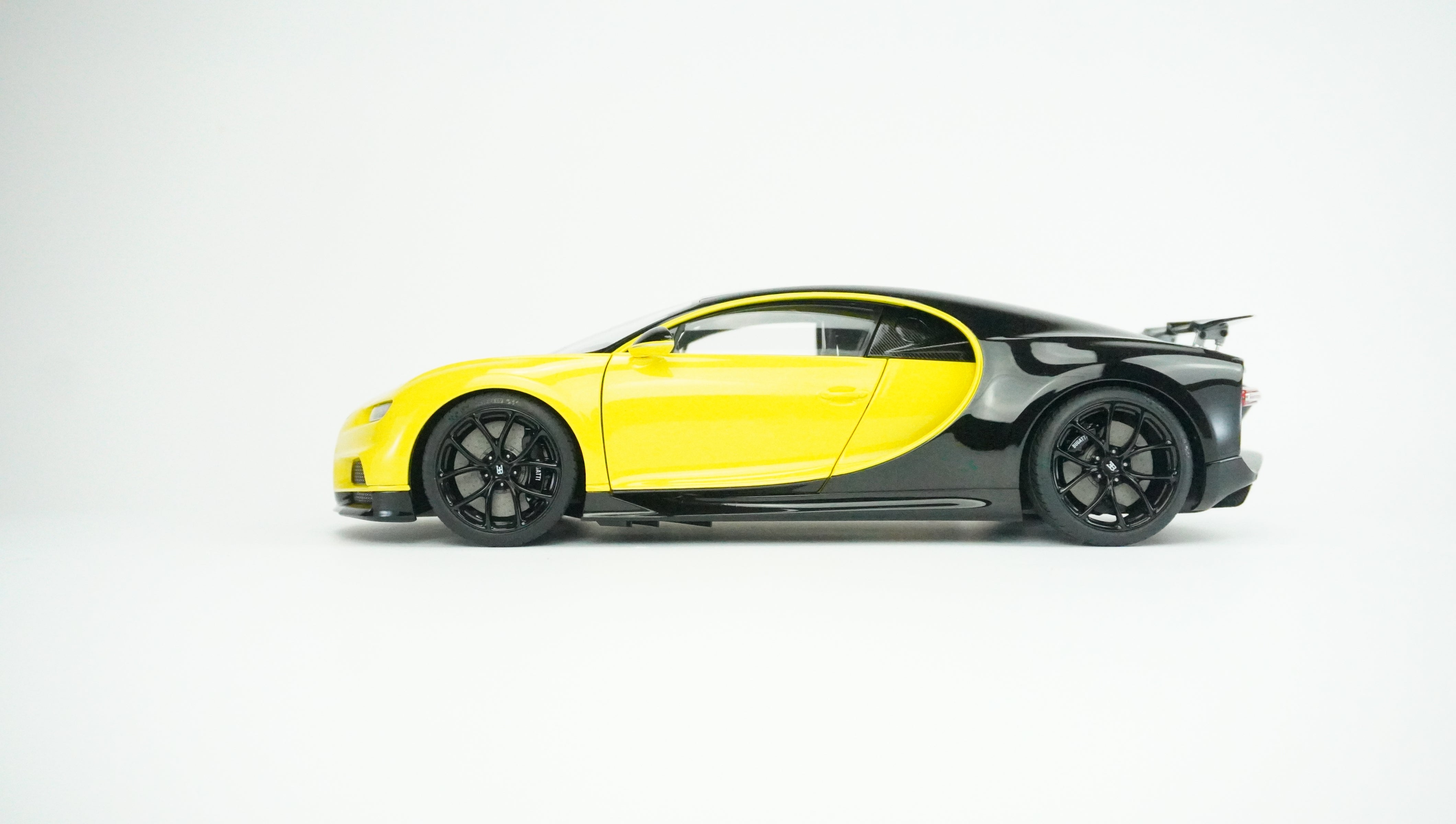 Bugatti Chirion 2017 1:18