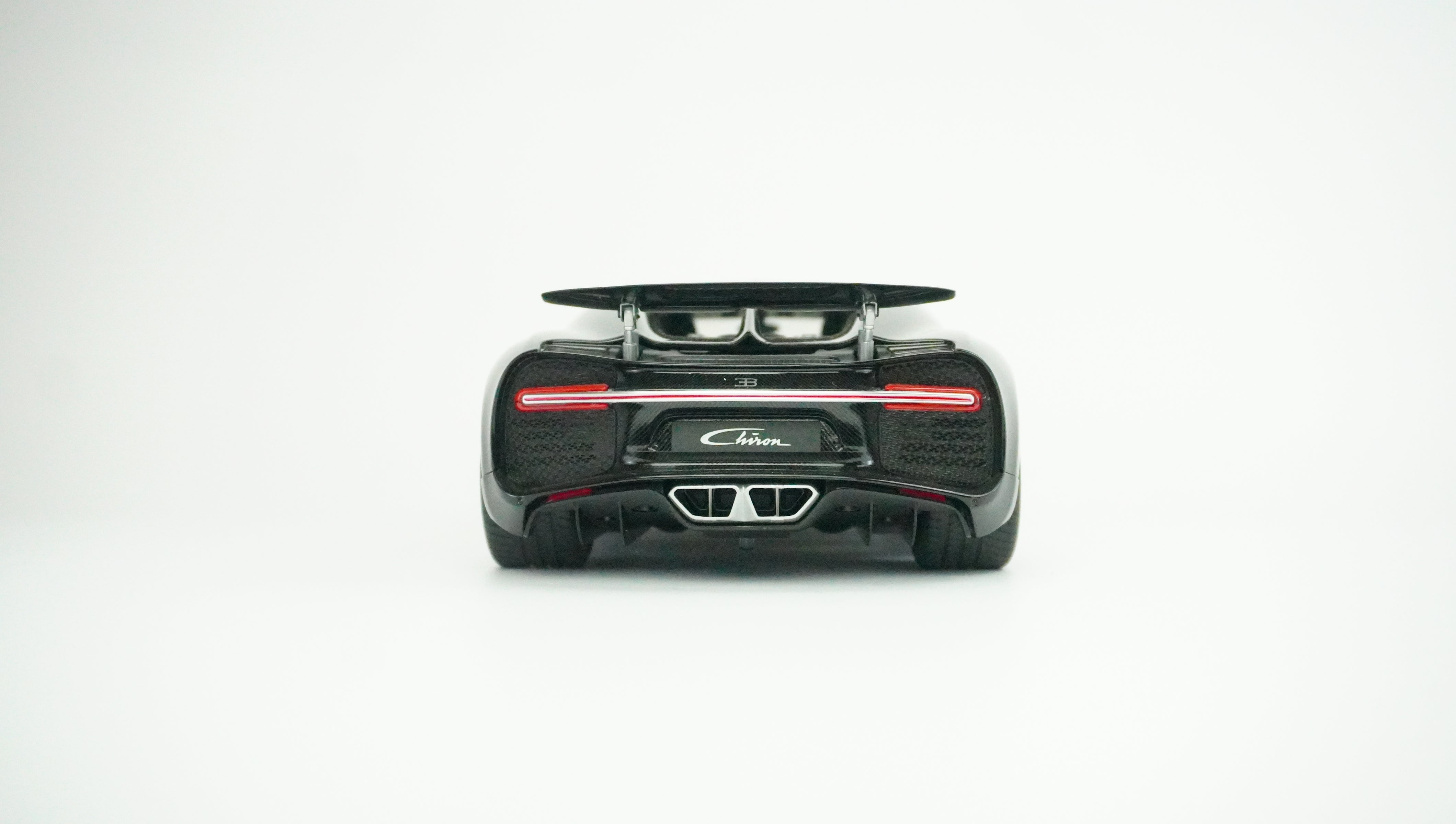 Bugatti Chiron 2017 1:18