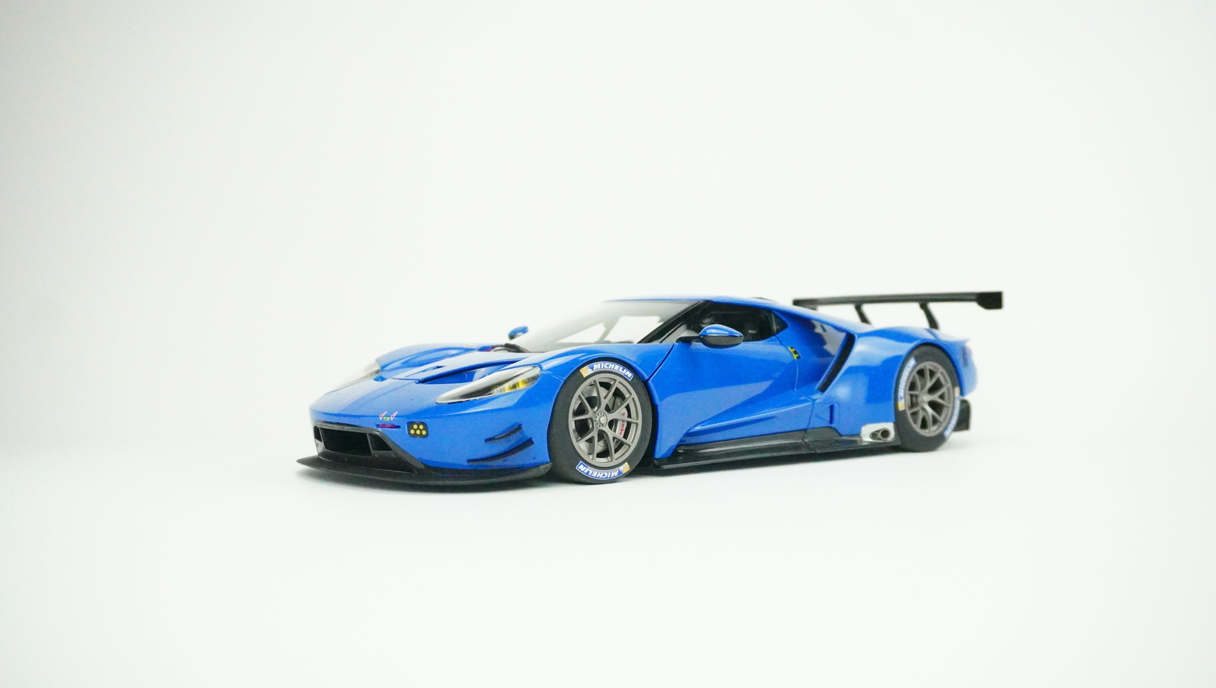 Ford GT LM Plain Body 2018 1:18
