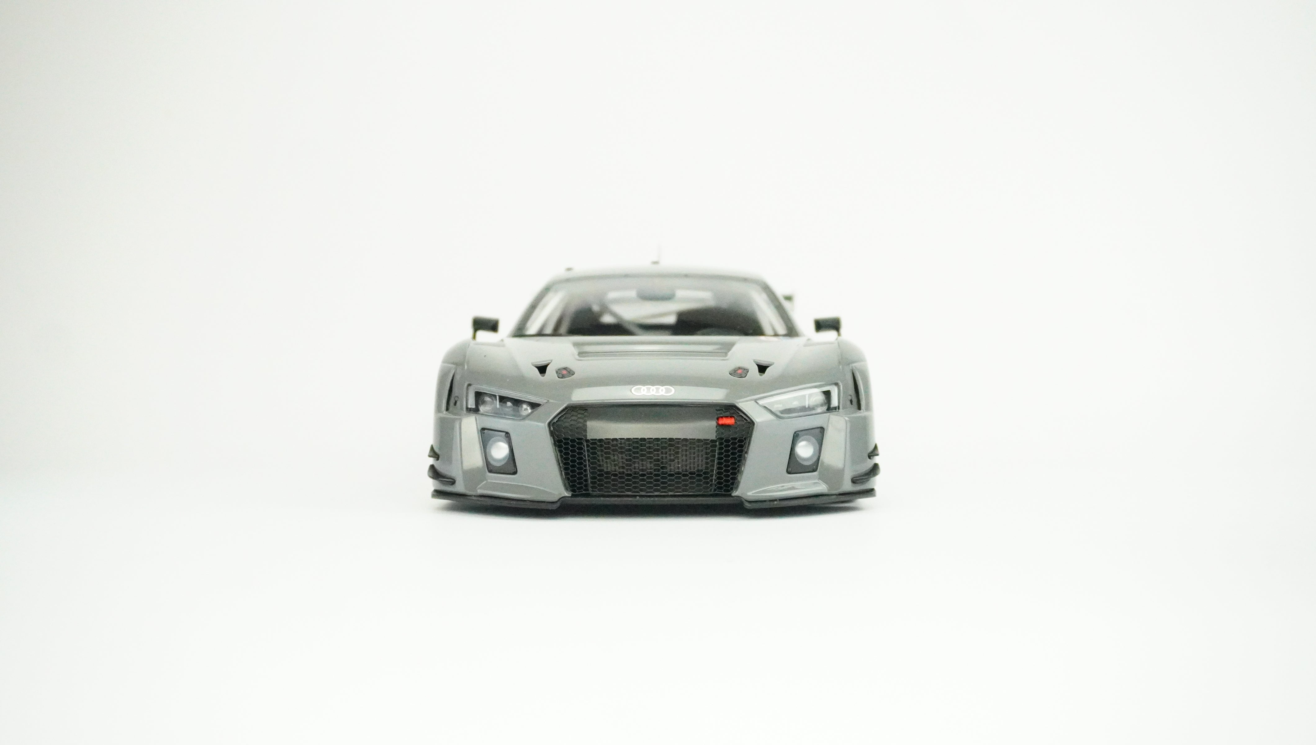Audi R8 LMS Plain Body 2018 1:18